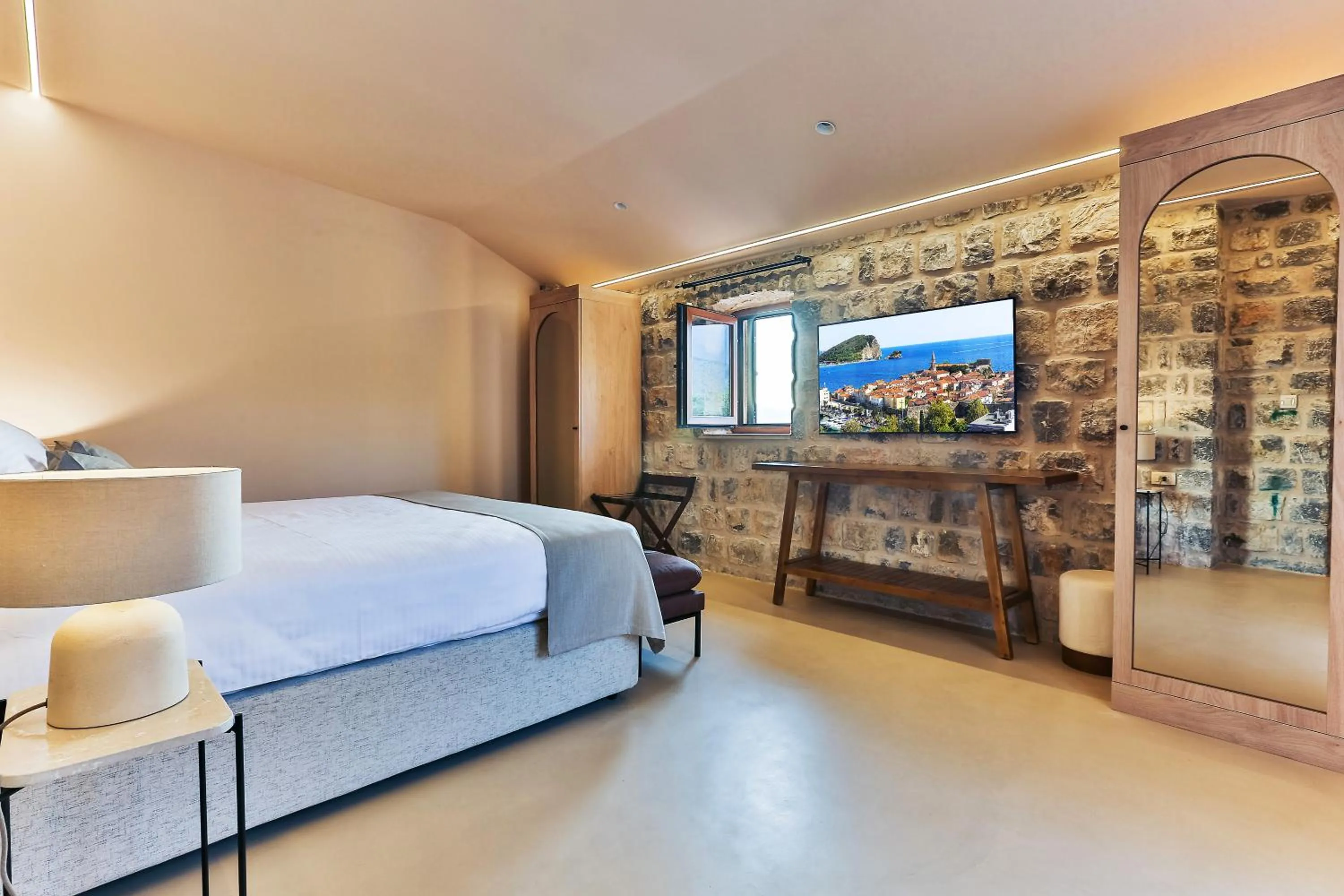 Photo of the whole room, Bed in Boutique hotel Ruzmarin SPA & Garden by Aycon