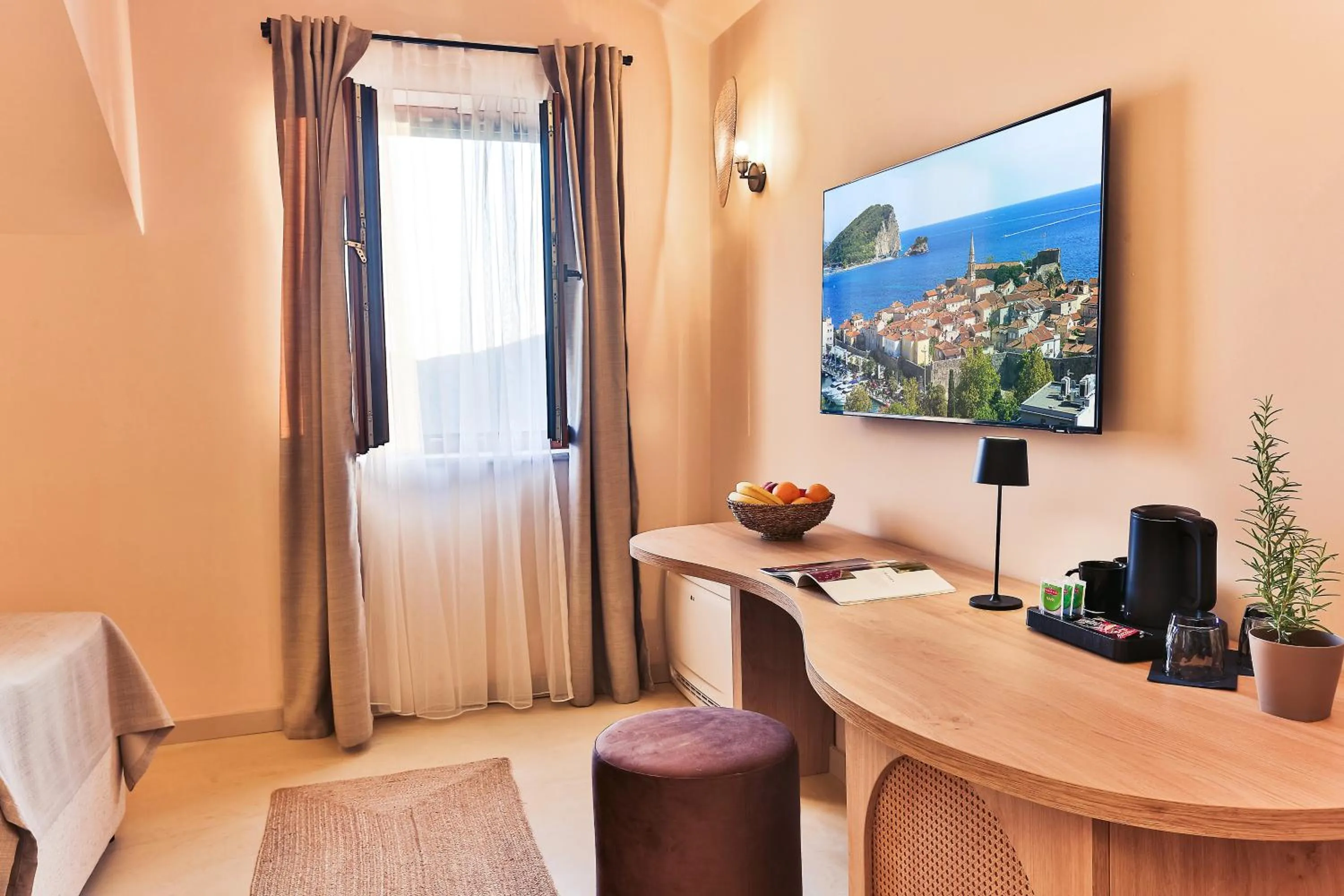 TV and multimedia, Bed in Boutique hotel Ruzmarin SPA & Garden by Aycon