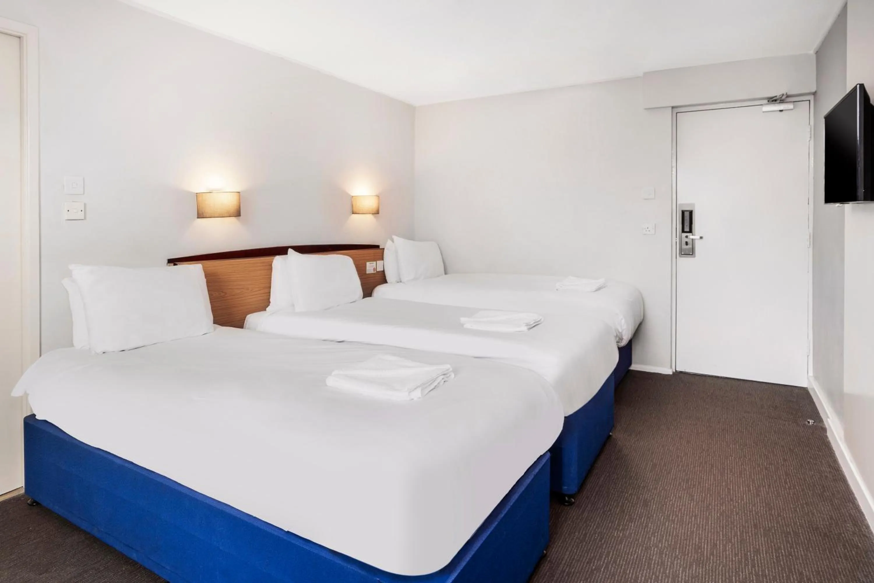 Bedroom, Bed in Campanile Manchester