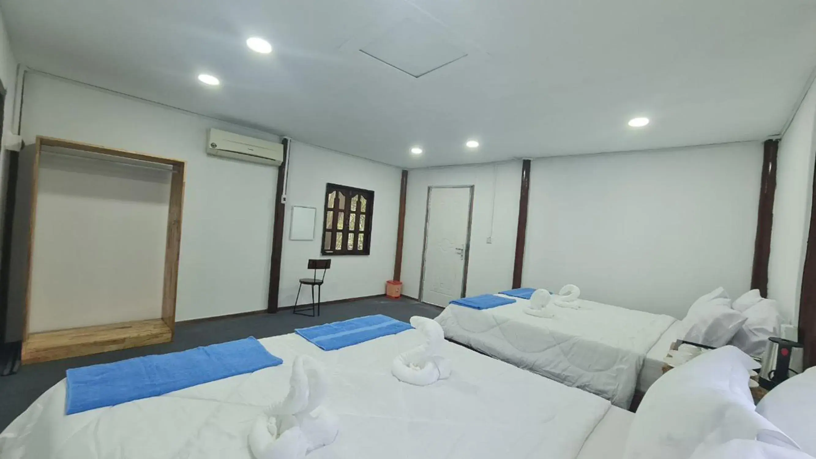 Photo of the whole room in Europe Enchanted Villas Photo of the whole room in Europe Enchanted Villas