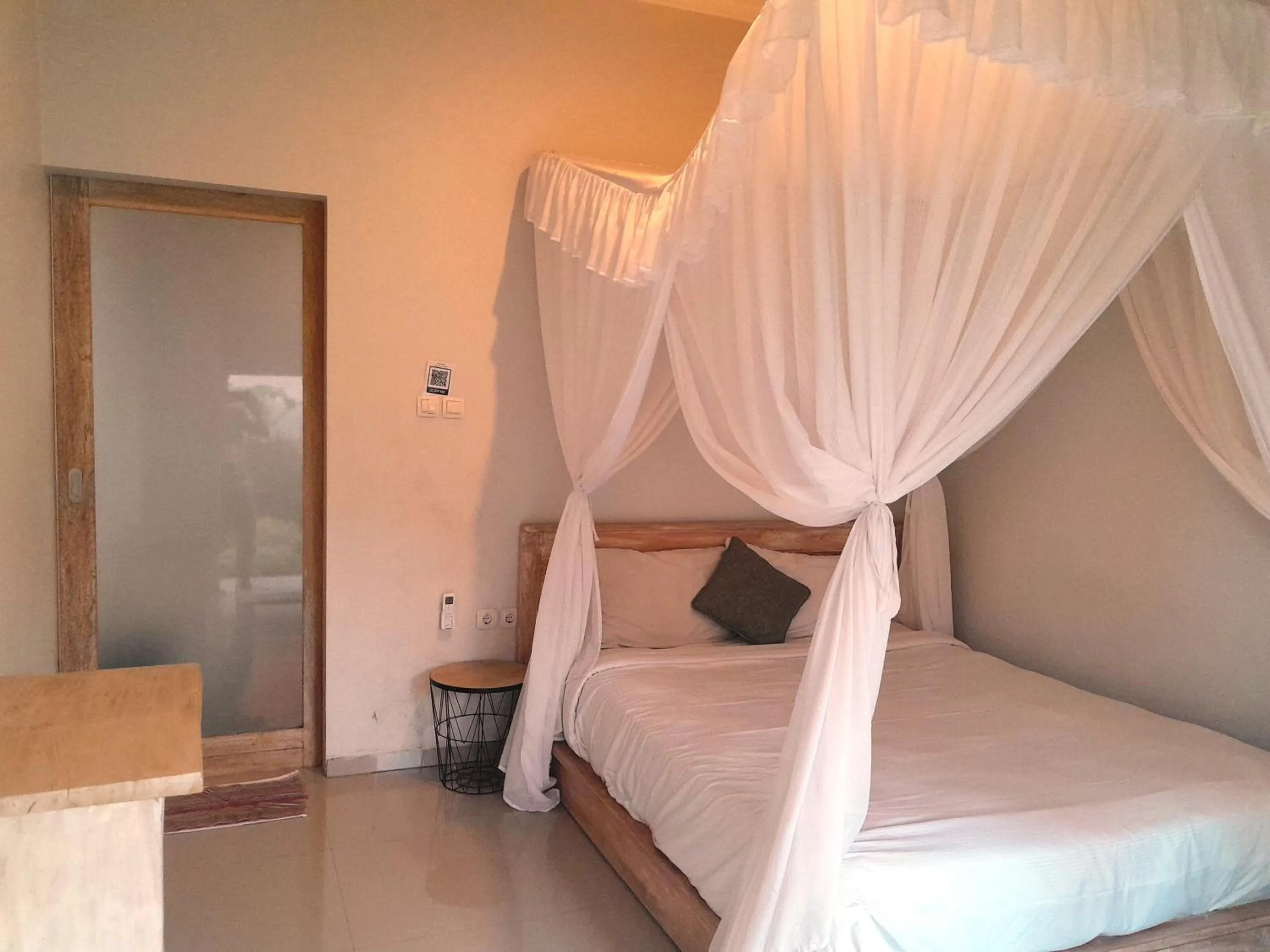 Property building, Bed in Maha Rama Villas Amed