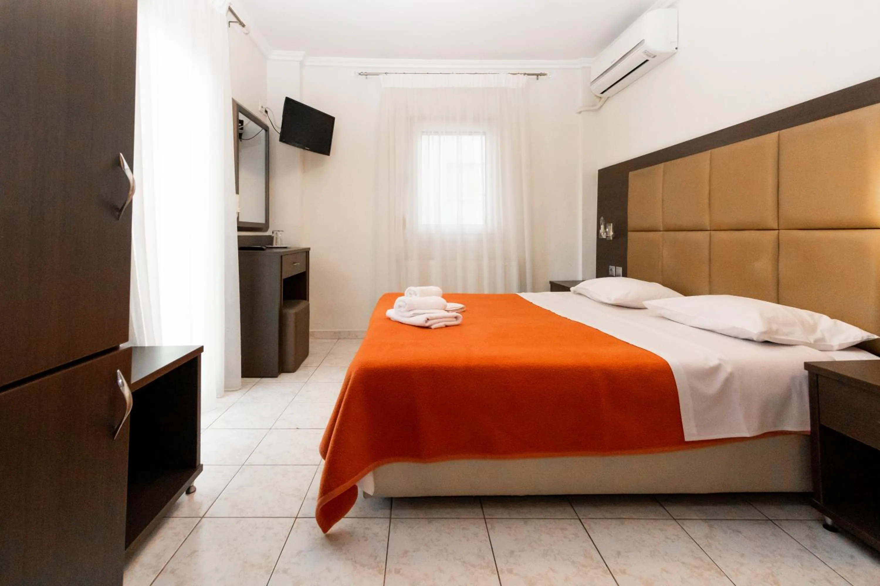 Photo of the whole room, Bed in Hotel Avra