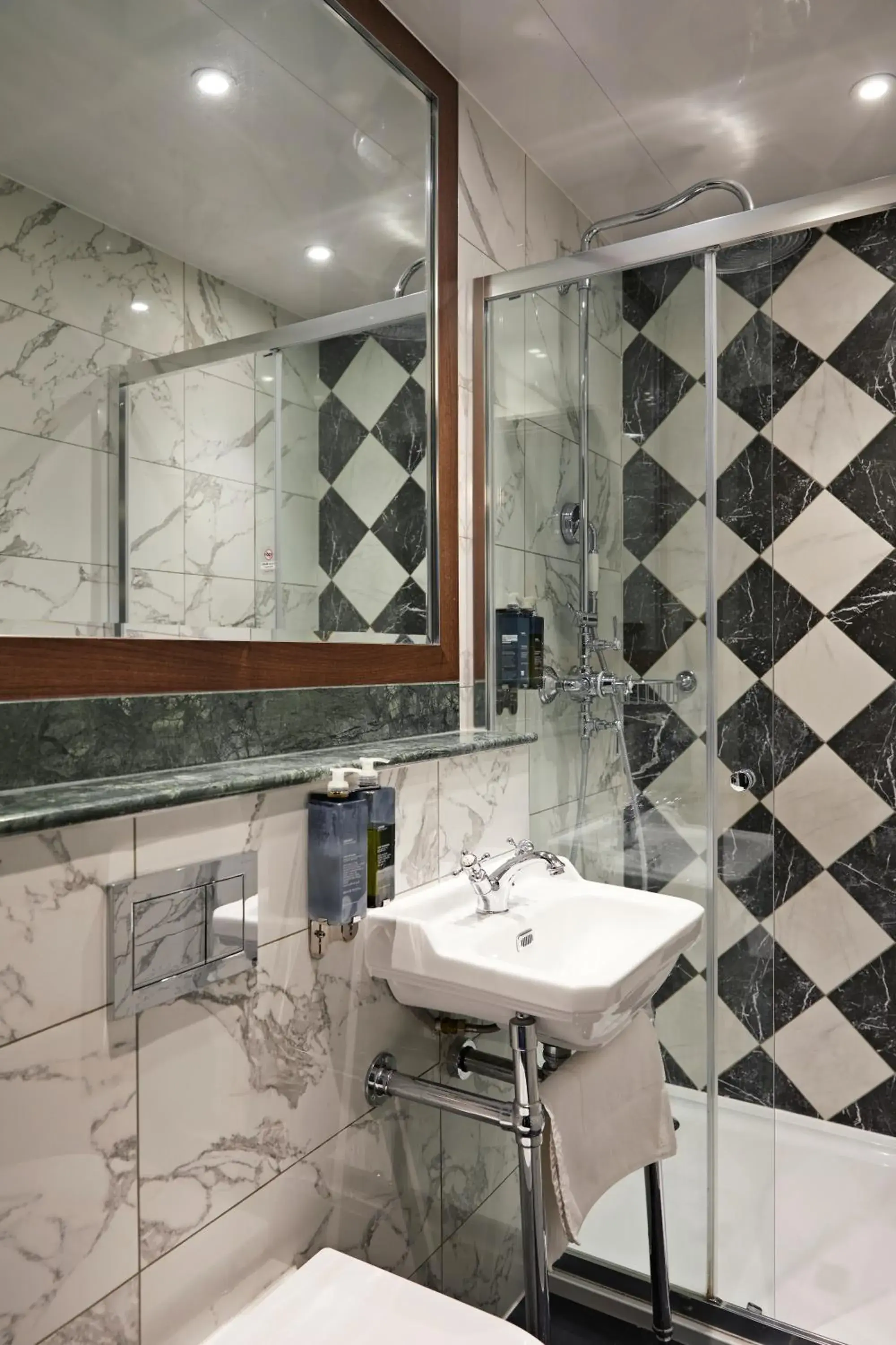 Deluxe Single Room in The Portico Hotel Deluxe Single Room in The Portico Hotel