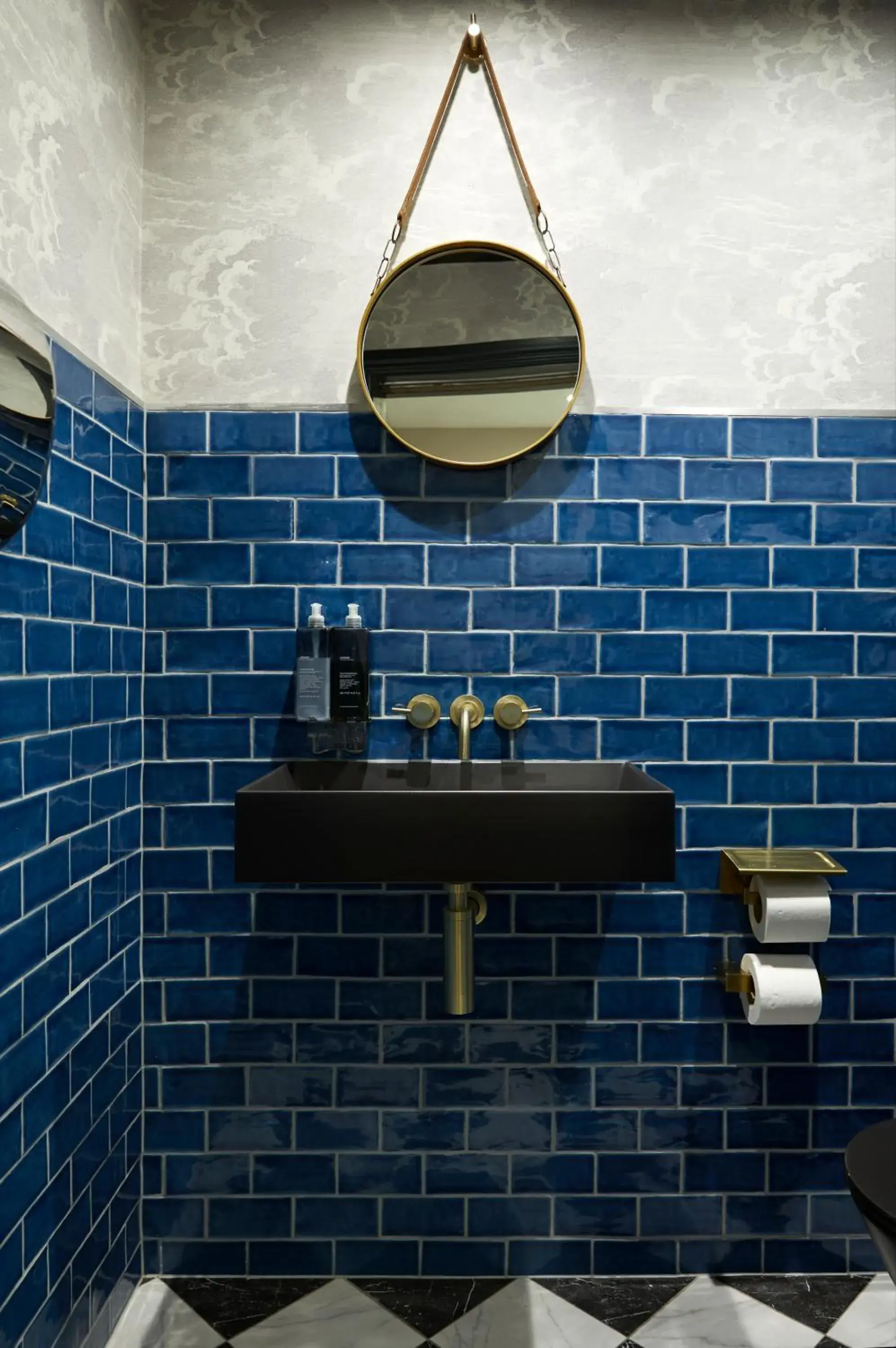 Deluxe Triple Room in The Portico Hotel Deluxe Triple Room in The Portico Hotel