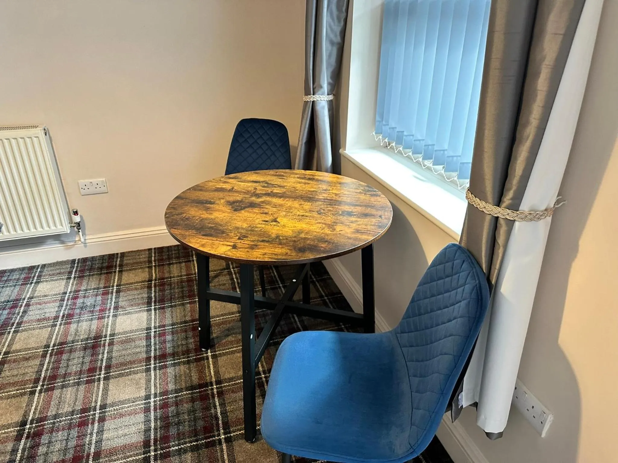 The Prince Albert Pub & Hotel with onsite FREE PARKING 2 minutes from Legoland