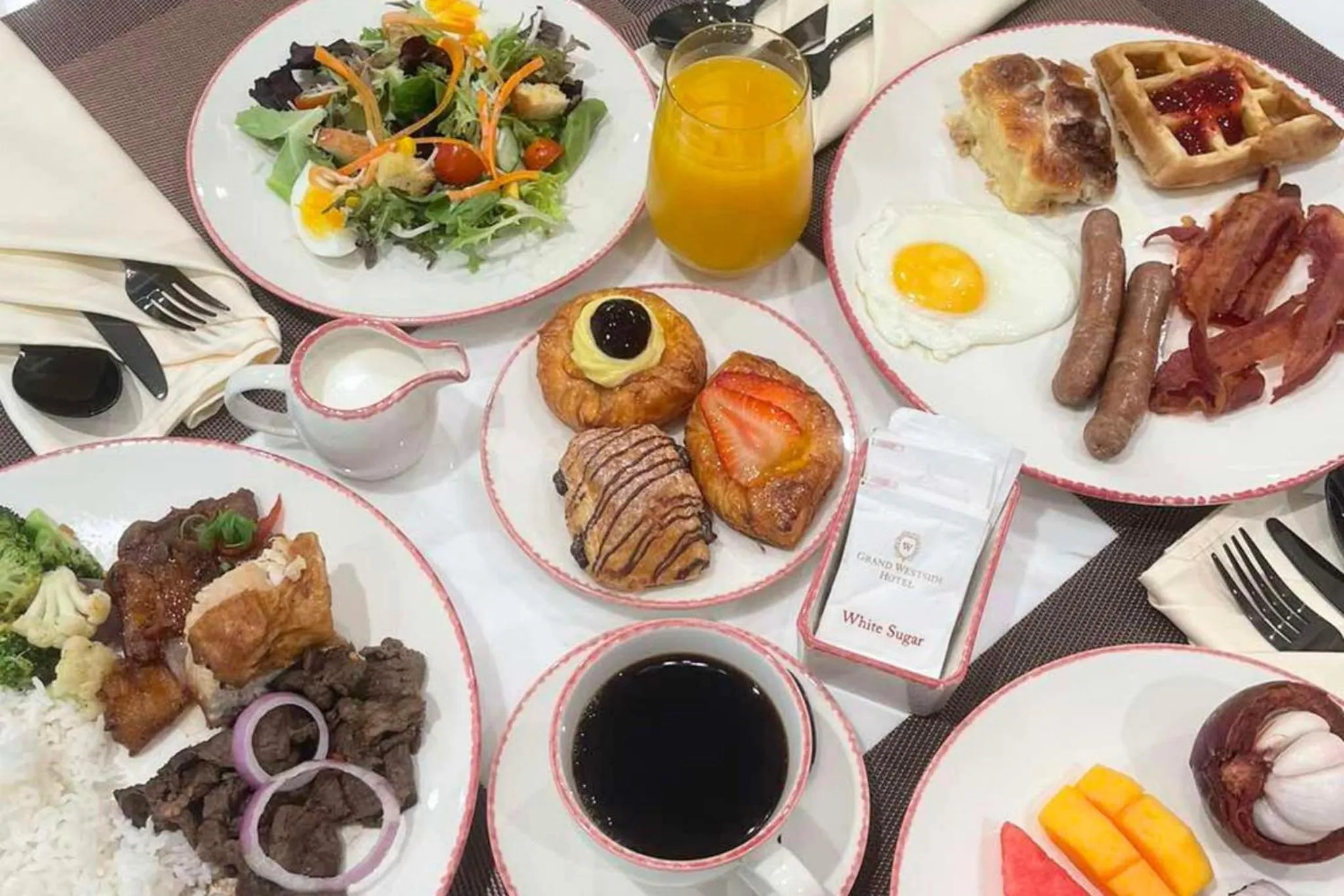 Breakfast in Grand Westside Manila Bay