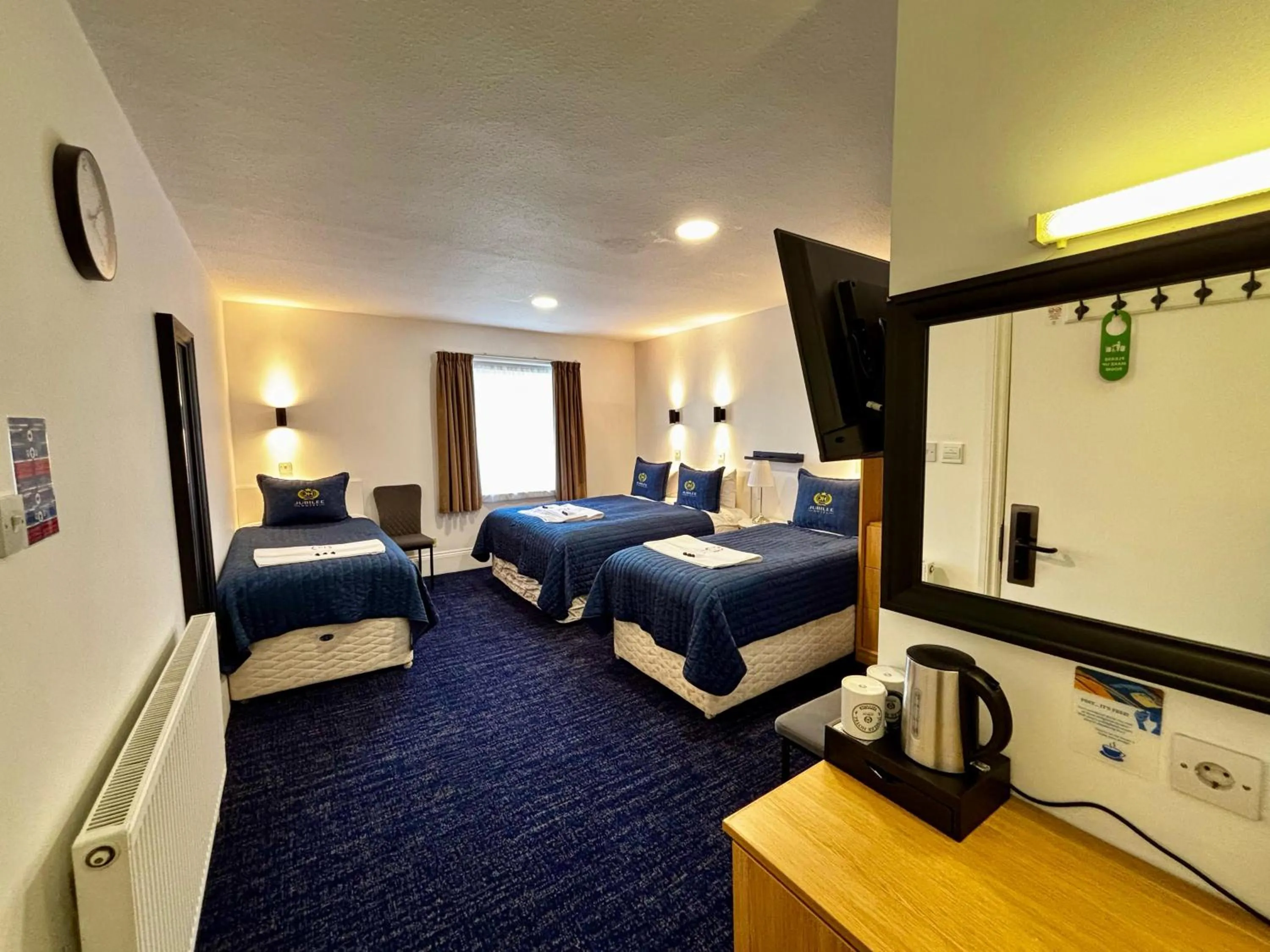 Bed in Jubilee Hotel Victoria