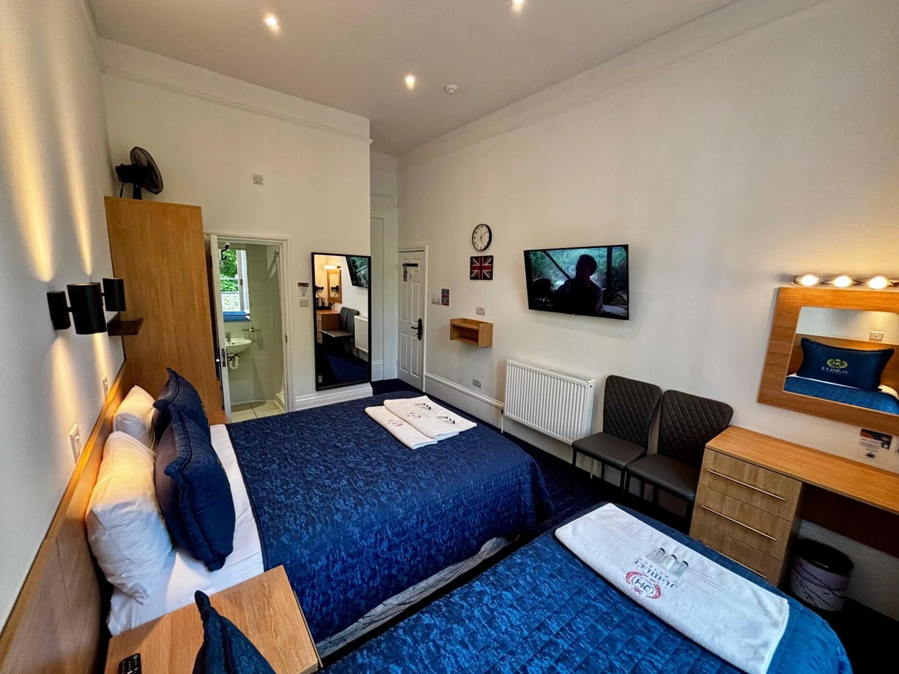 Bed in Jubilee Hotel Victoria