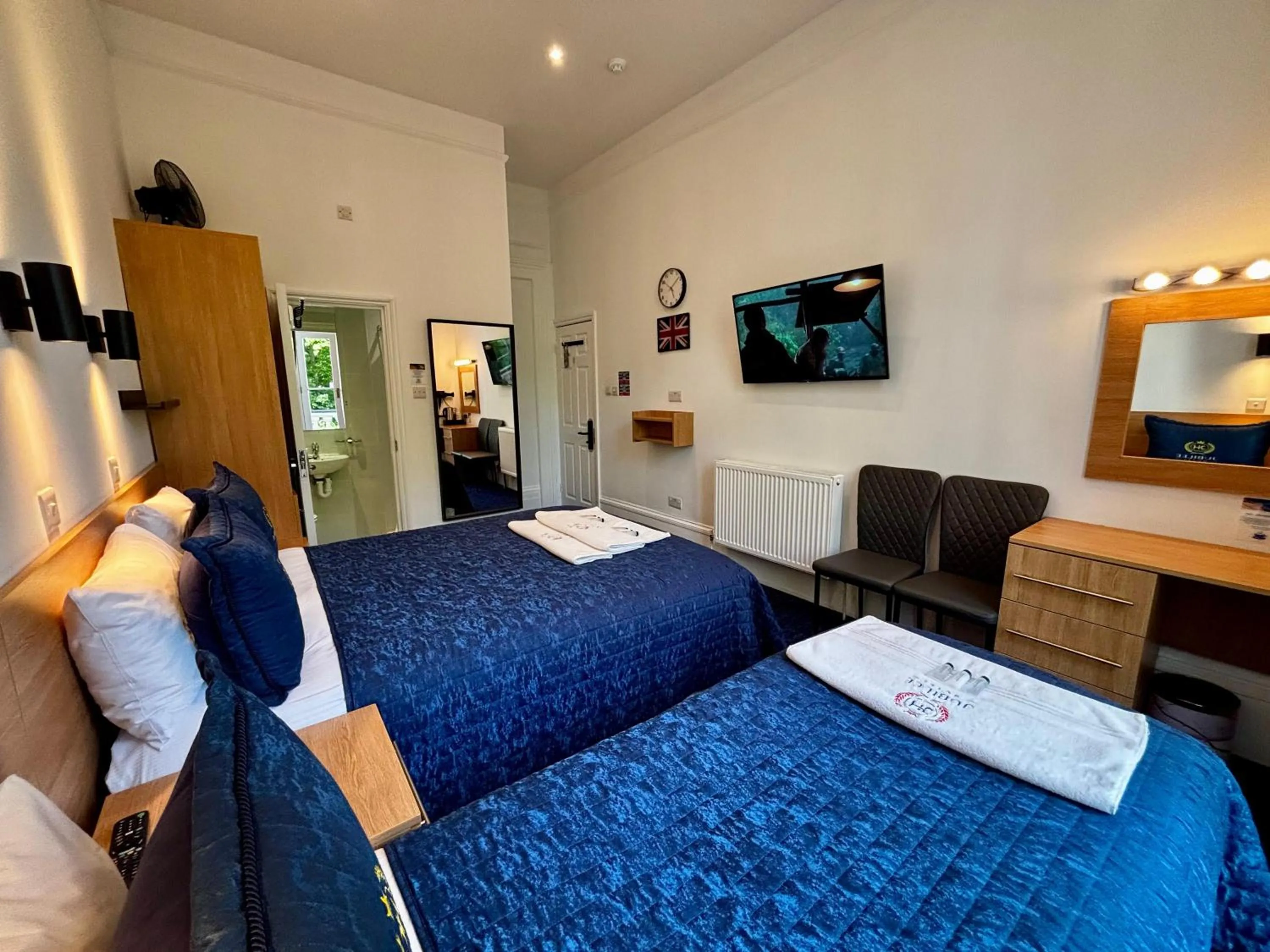 Bed in Jubilee Hotel Victoria