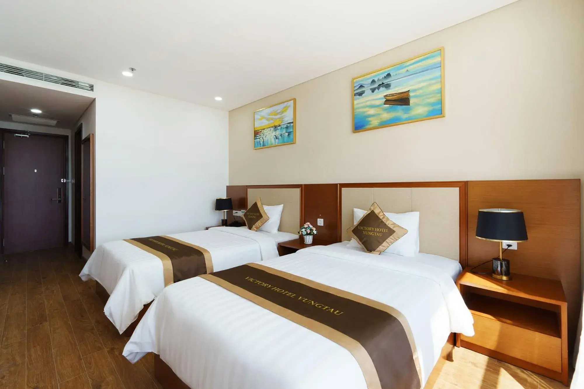 Deluxe Twin Room with Partial Sea View in Victory Hotel Vung Tau - New Wing Deluxe Twin Room with Partial Sea View in Victory Hotel Vung Tau - New Wing