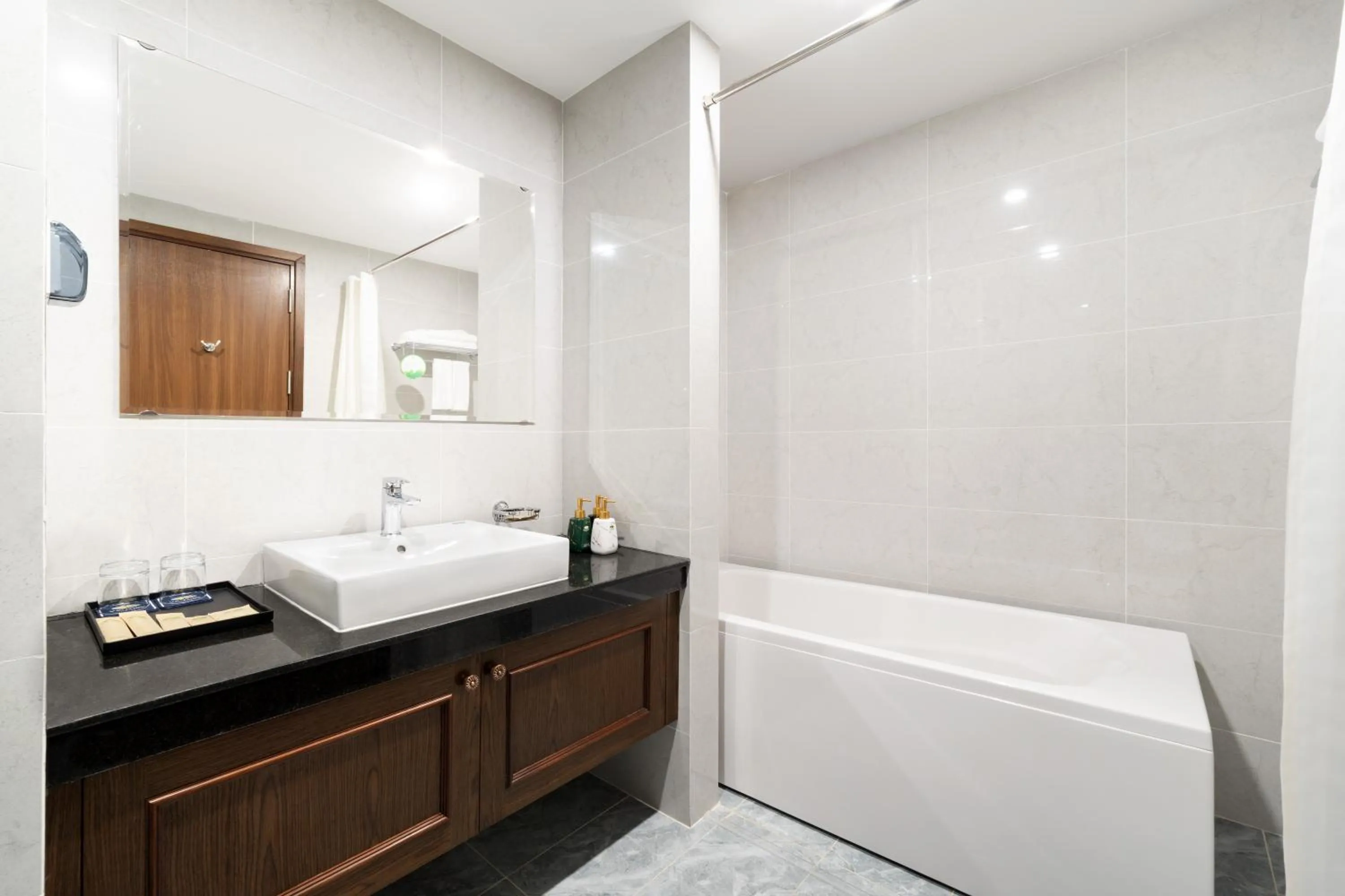 Shower in Victory Hotel Vung Tau - New Wing