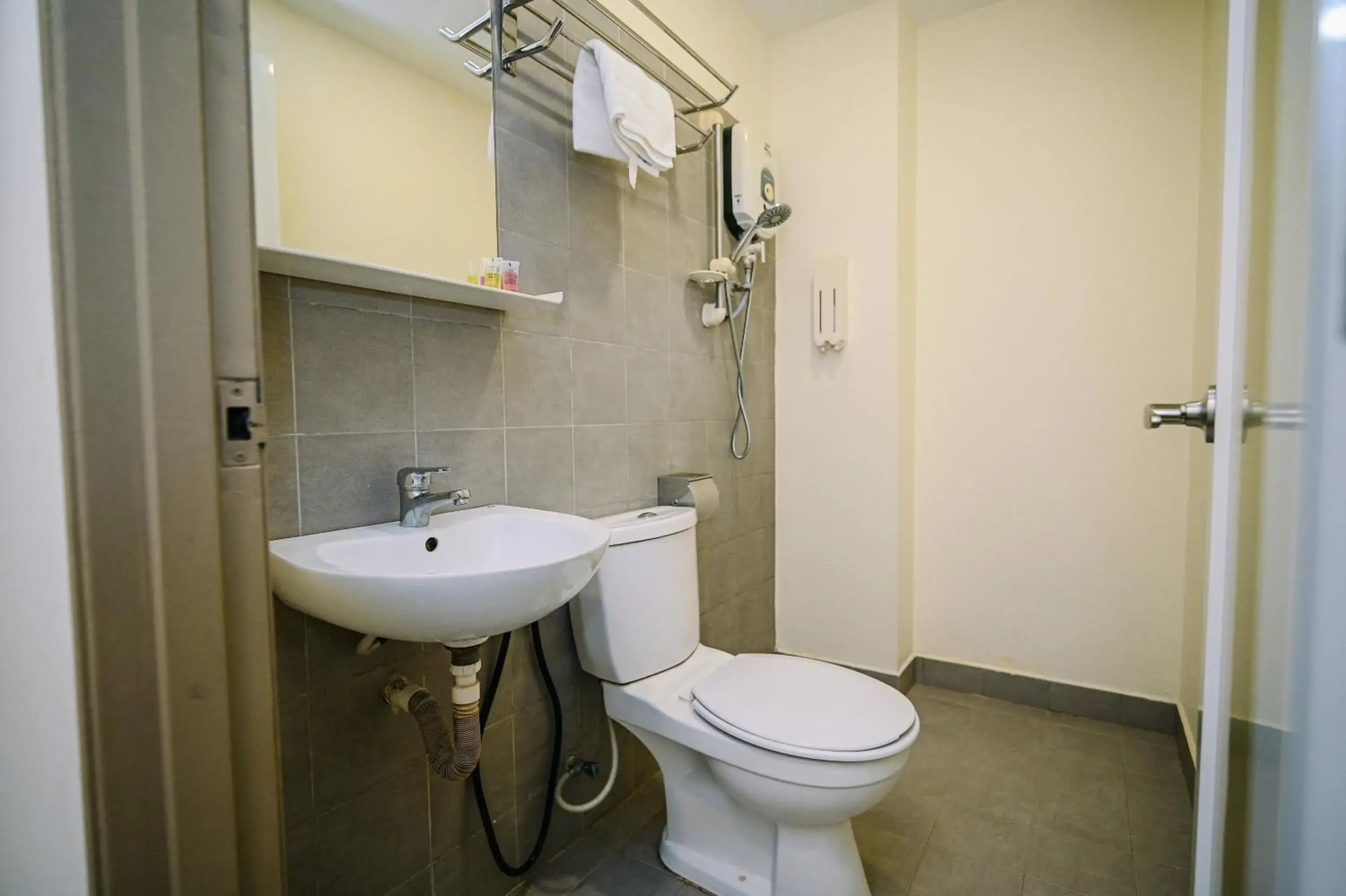 Swing & Pillows - Z Hotel Cyberjaya Swing & Pillows - Z Hotel Cyberjaya