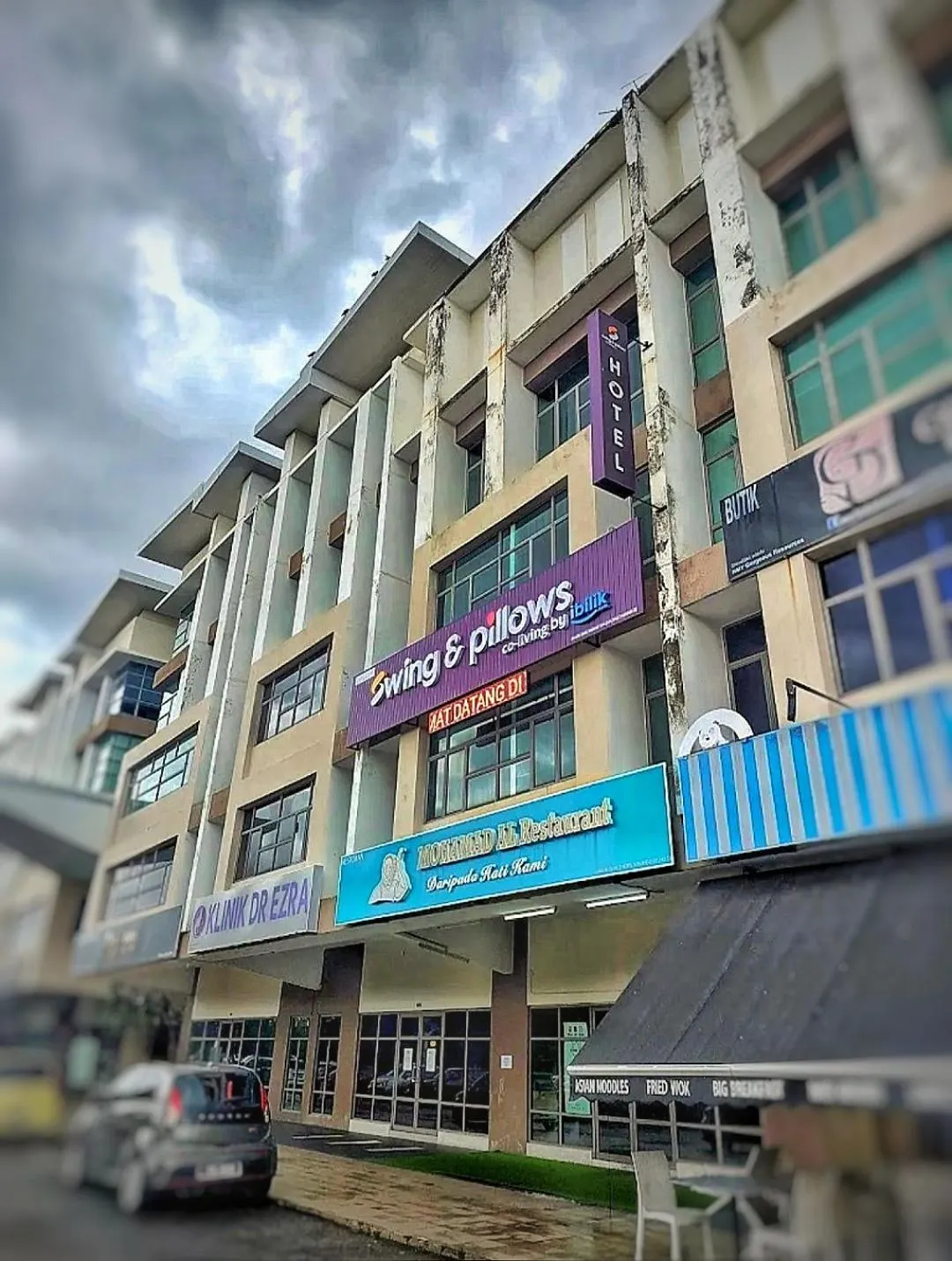 Swing & Pillows - Z Hotel Cyberjaya