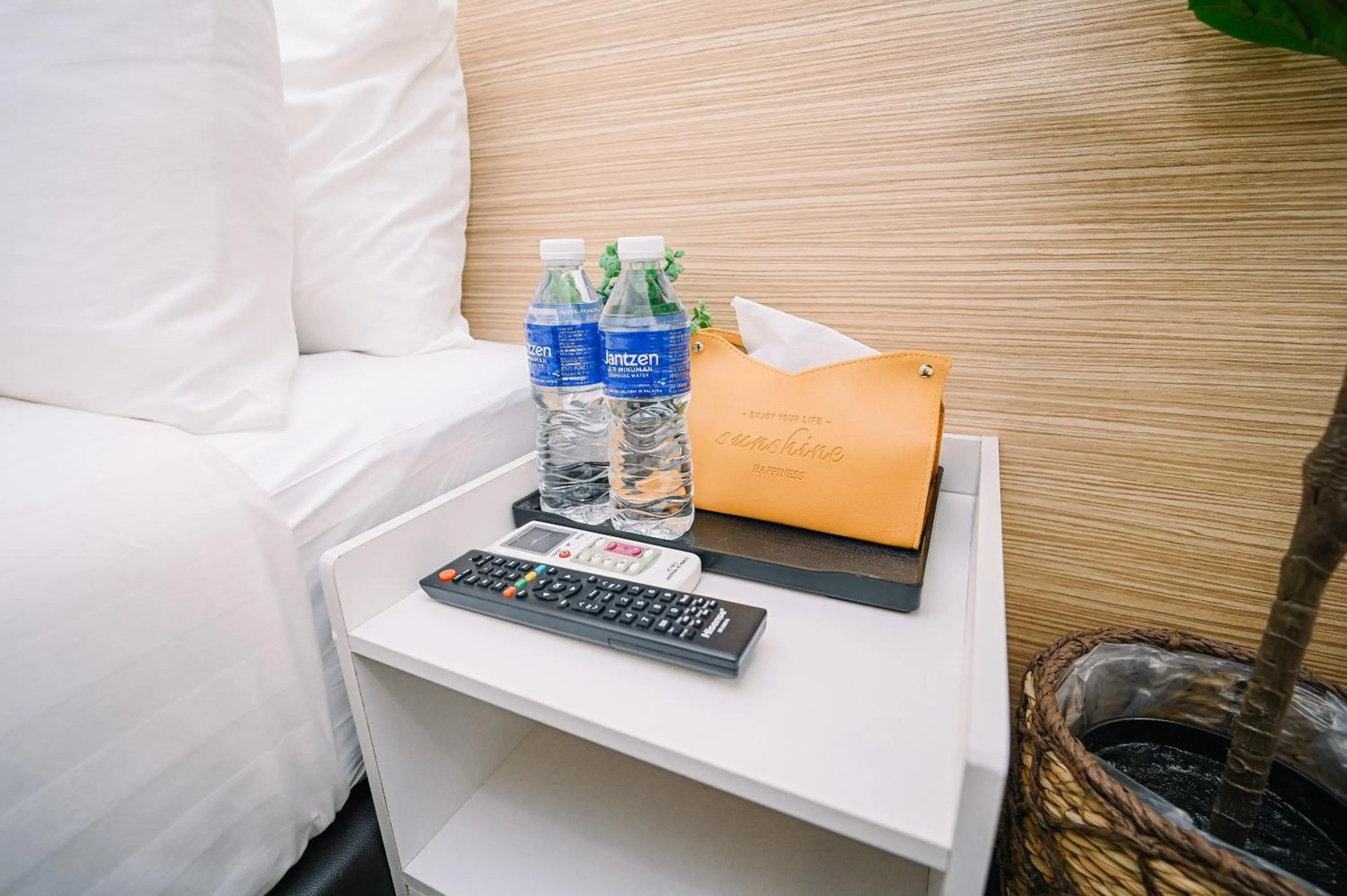 Photo of the whole room in Swing & Pillows - Z Hotel Cyberjaya