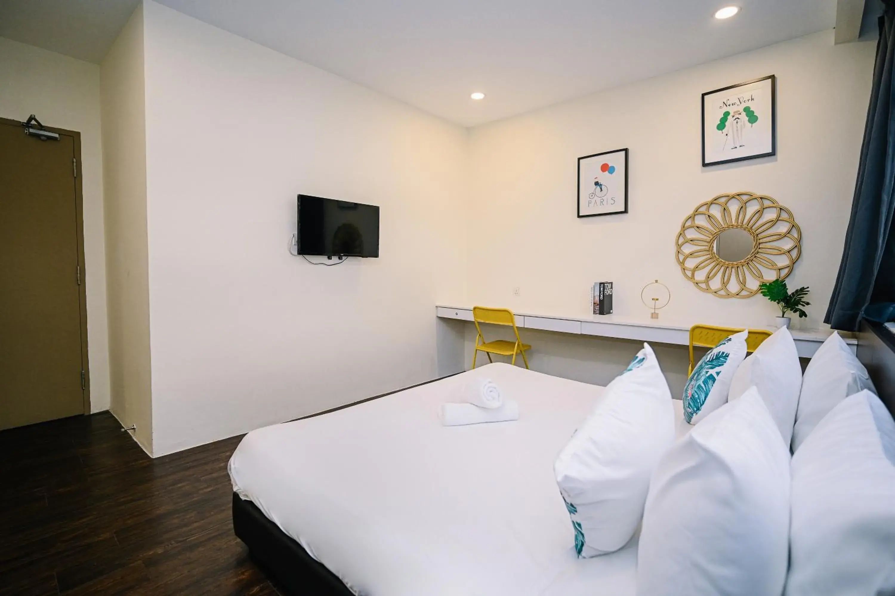 Bed in Swing & Pillows - Z Hotel Cyberjaya Bed in Swing & Pillows - Z Hotel Cyberjaya