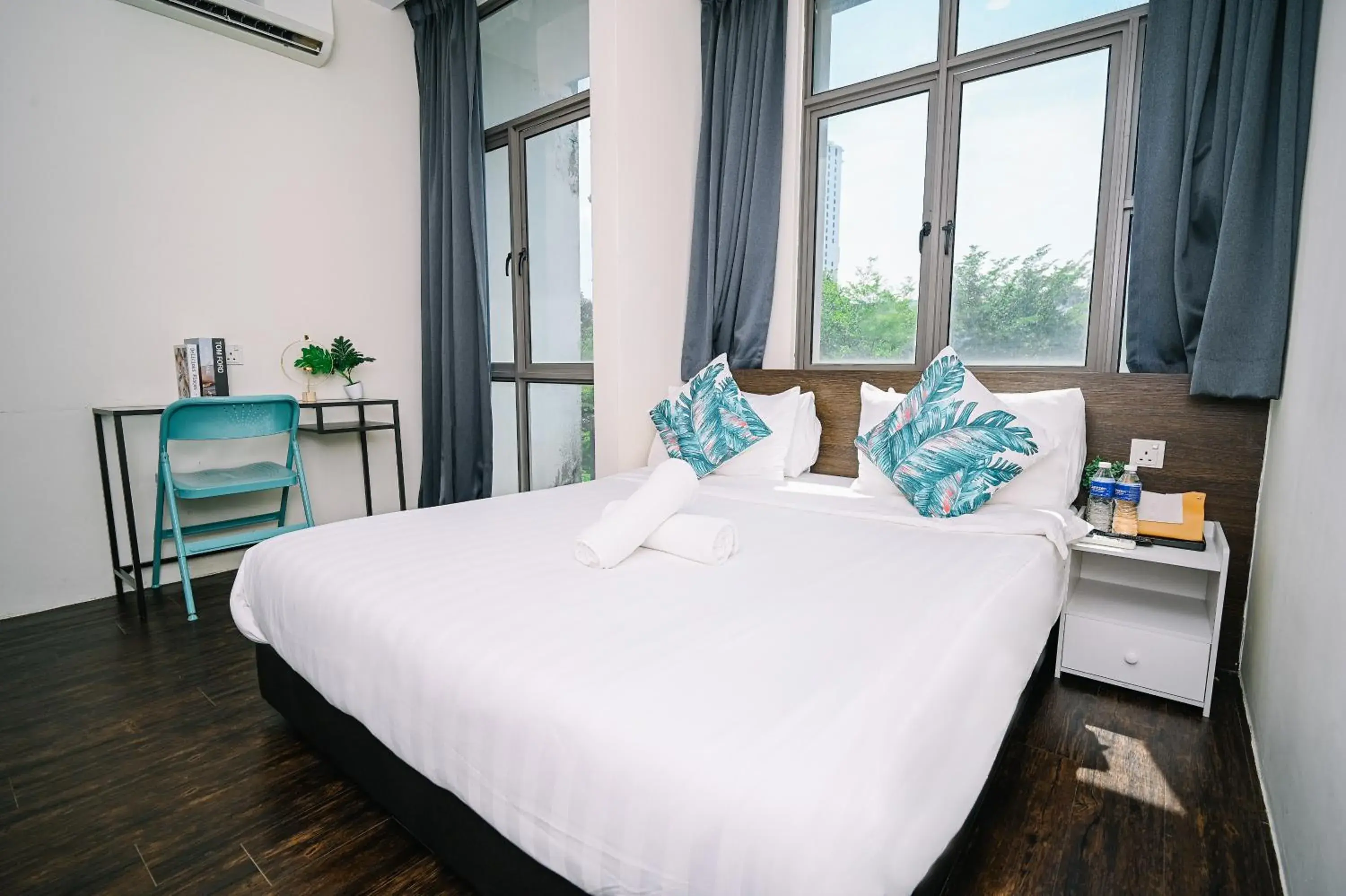 Bed in Swing & Pillows - Z Hotel Cyberjaya Bed in Swing & Pillows - Z Hotel Cyberjaya