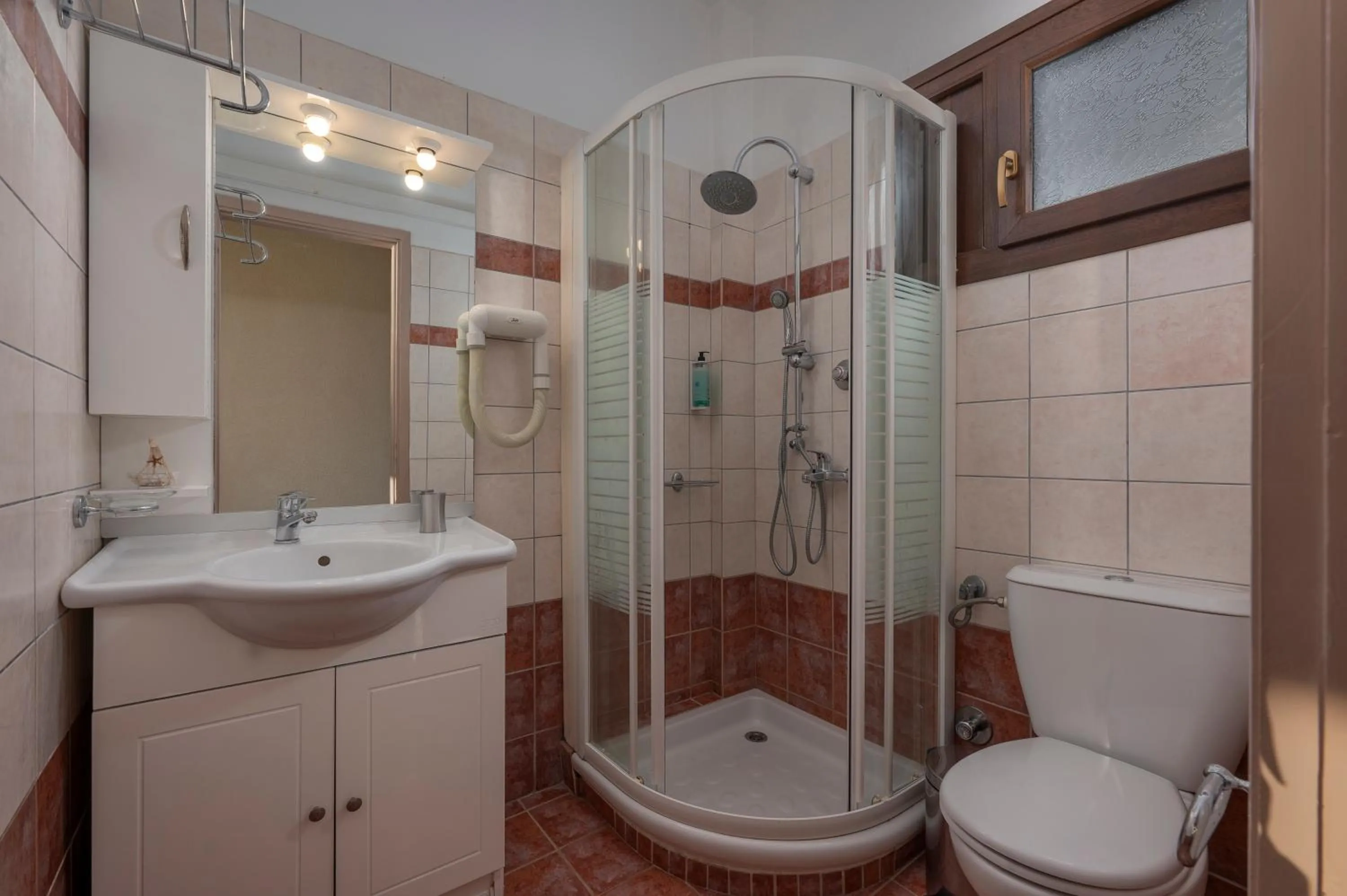 Bathroom in Agnanti Hotel Apartments