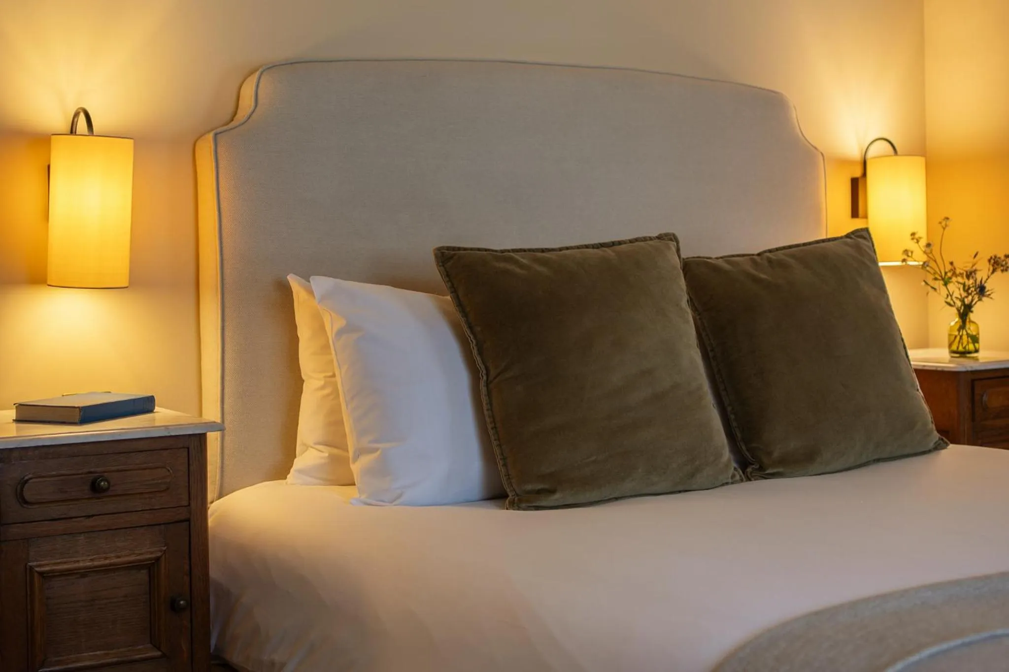 Bed in Georgian House Hotel