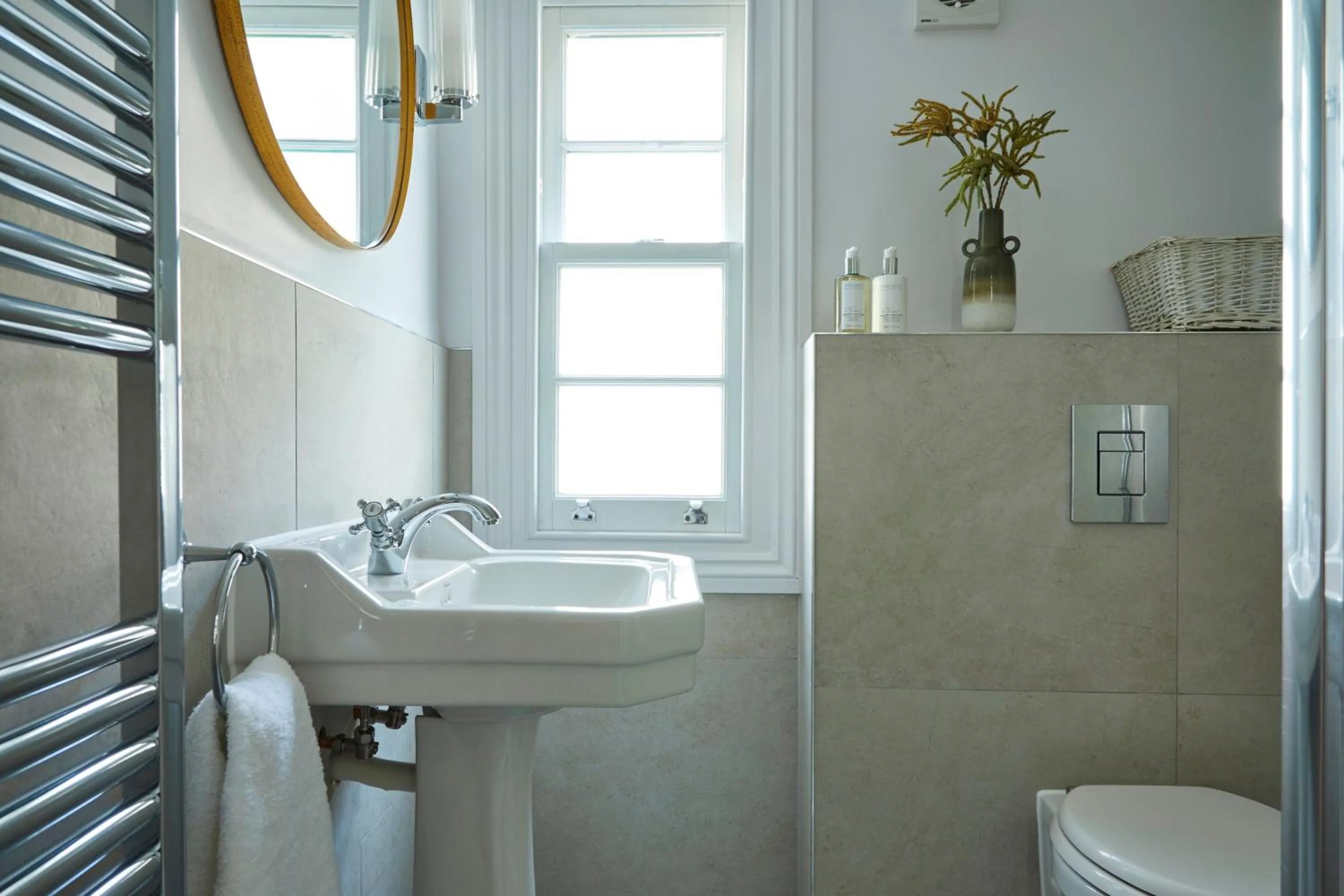 Bathroom in Georgian House Hotel