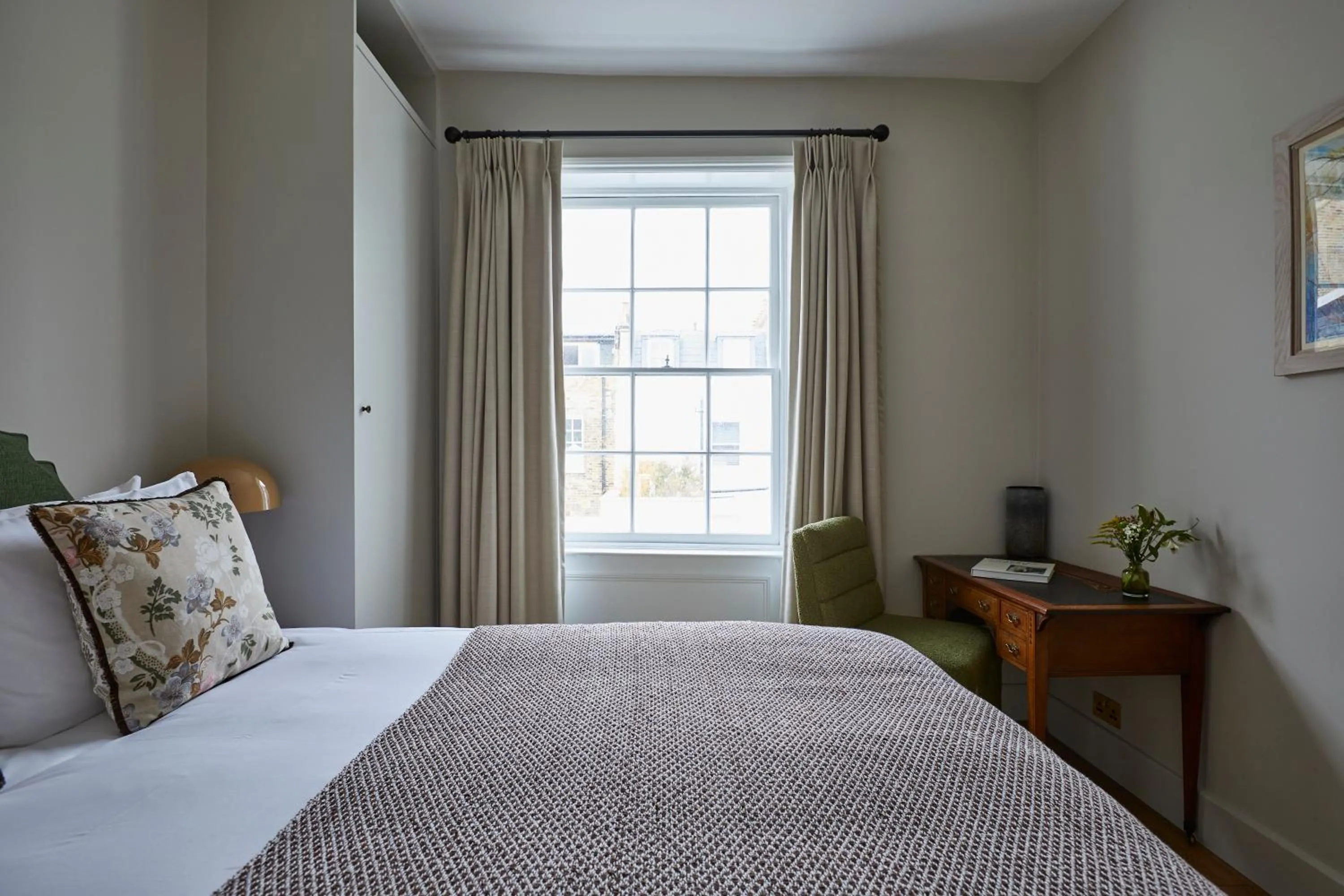 Photo of the whole room, Bed in Georgian House Hotel