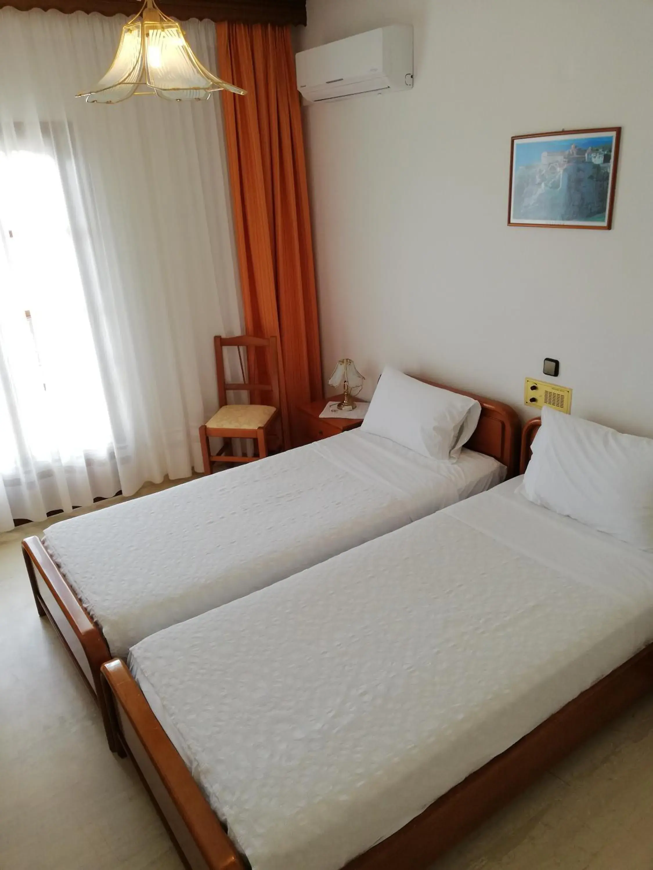 Twin Room with Sea View in Hotel Paradise Twin Room with Sea View in Hotel Paradise