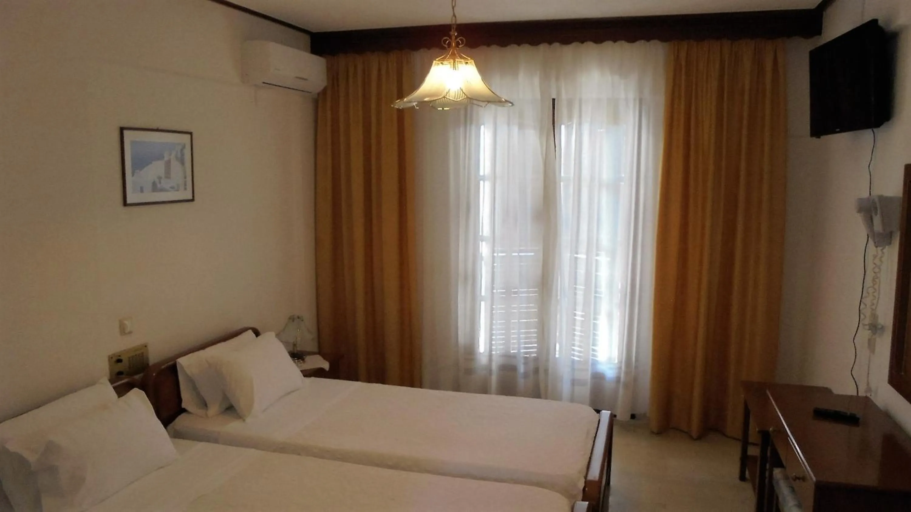 Bedroom, Bed in Hotel Paradise