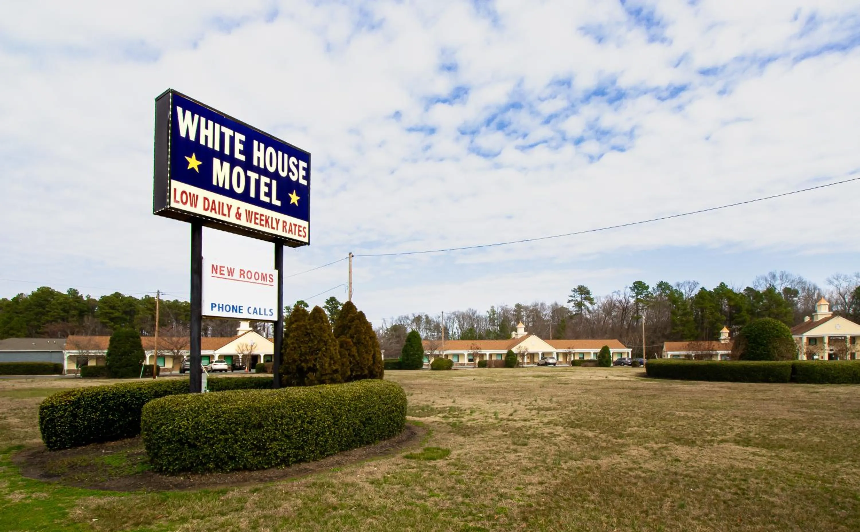 Property logo or sign in Whitehouse Motel Richmond South