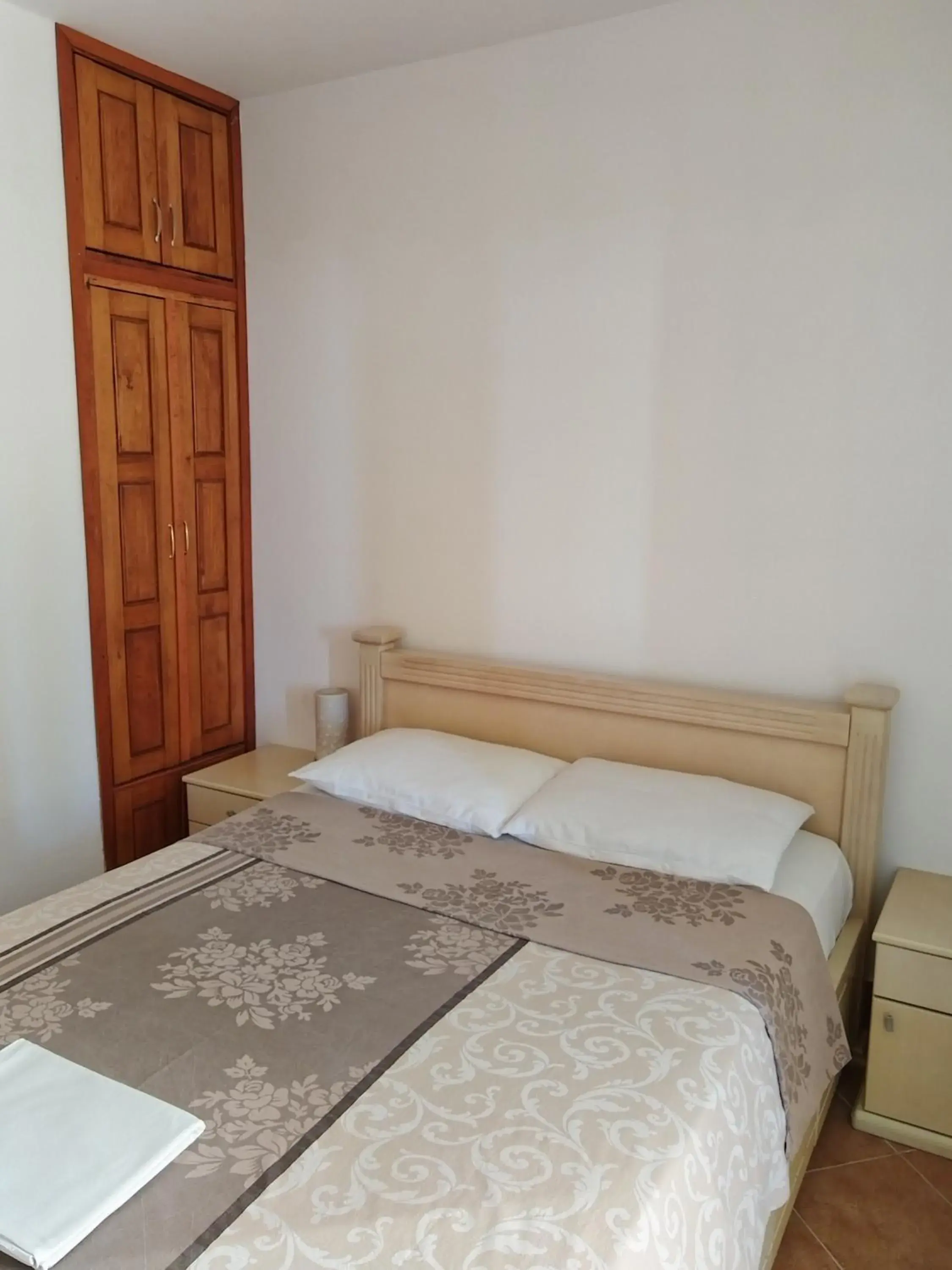 Deluxe Double Room with Side Sea View in Apartmanes Volaric M Deluxe Double Room with Side Sea View in Apartmanes Volaric M