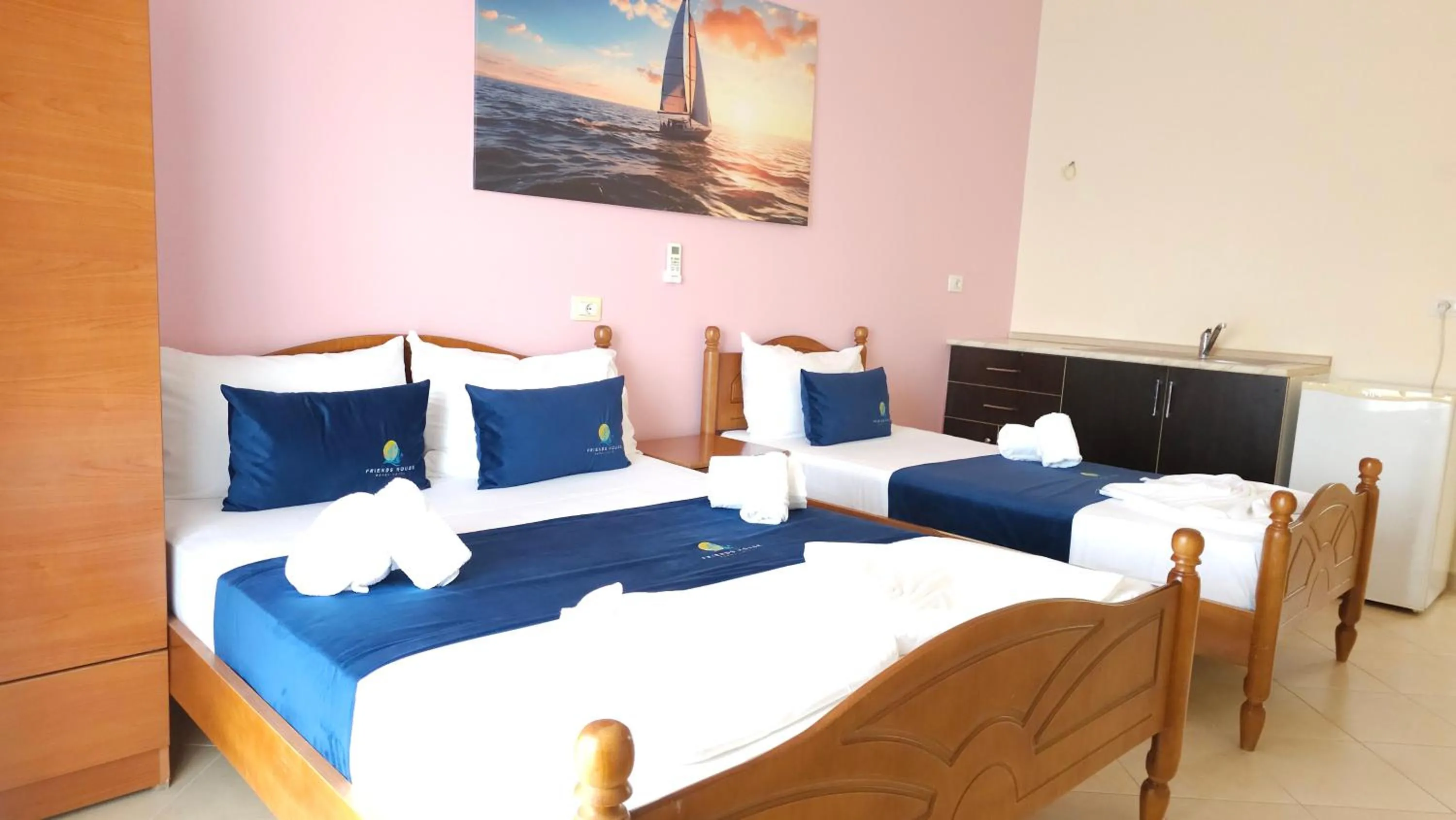 Standard Triple Room with Sea View in Friends House - Borsh Hotel