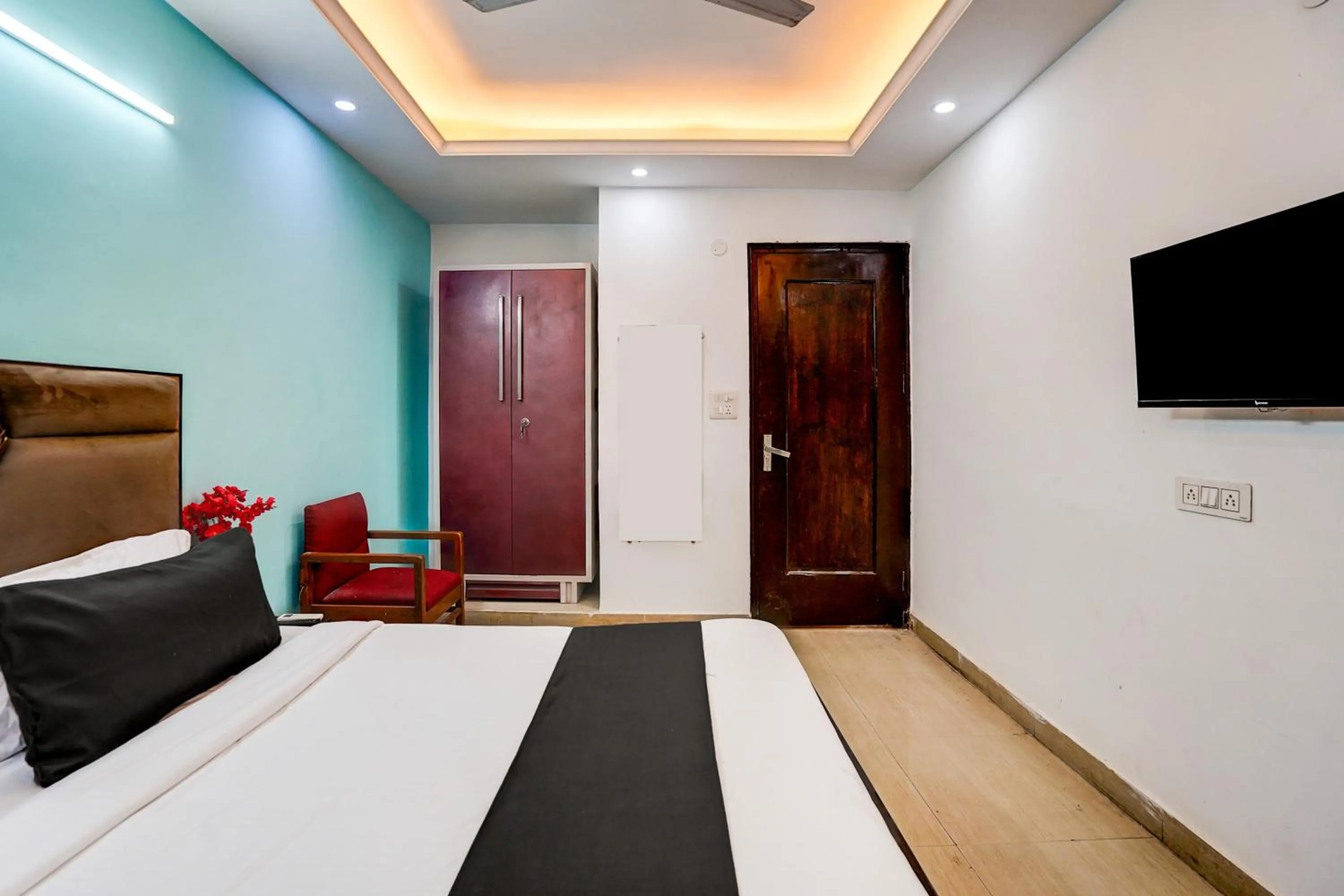 Bedroom, Bed in Hotel O Silver Key KD plaza Near Saket Metro station