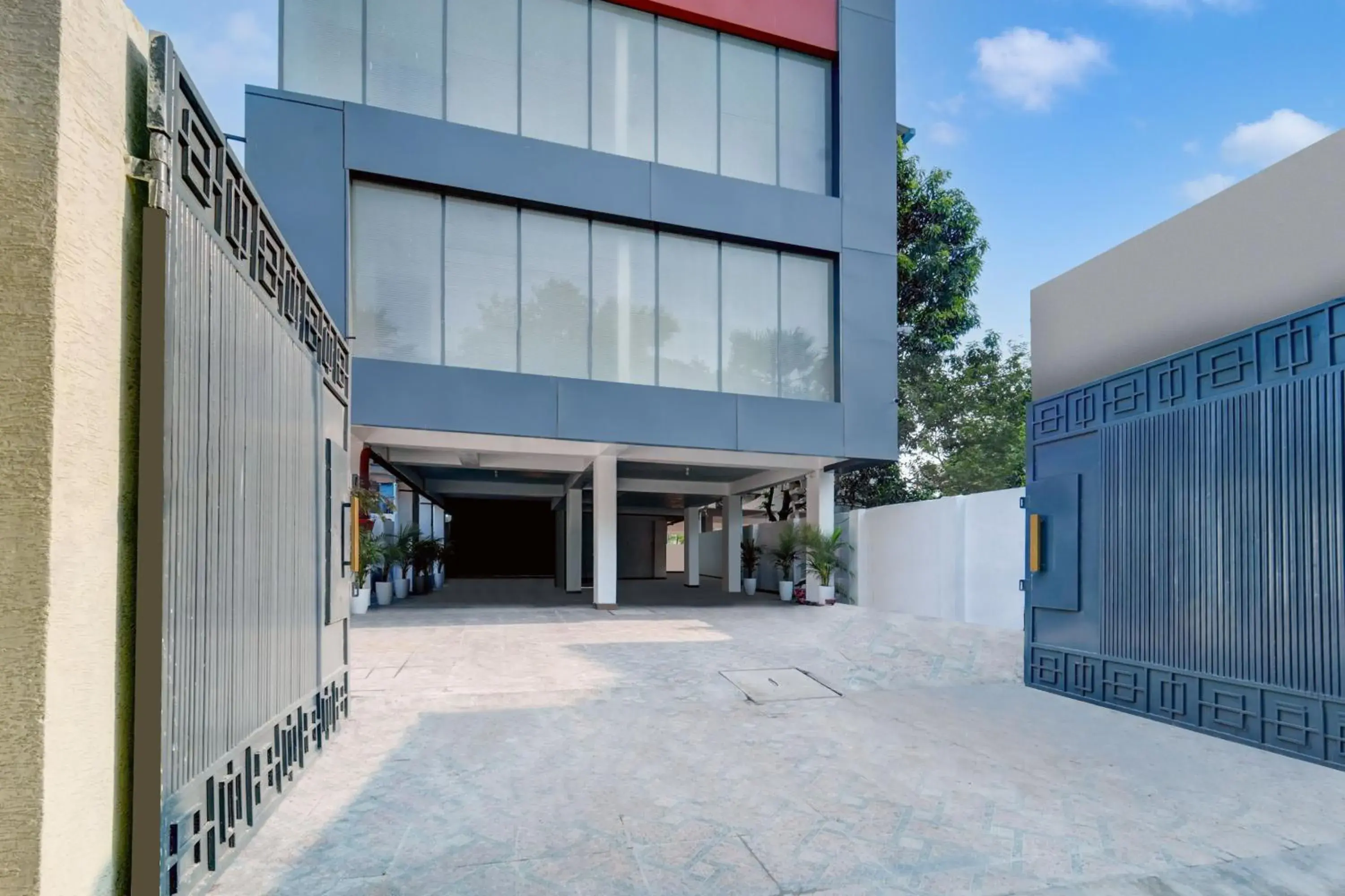Facade/entrance in Super Townhouse OAK The Dev Regency Facade/entrance in Super Townhouse OAK The Dev Regency