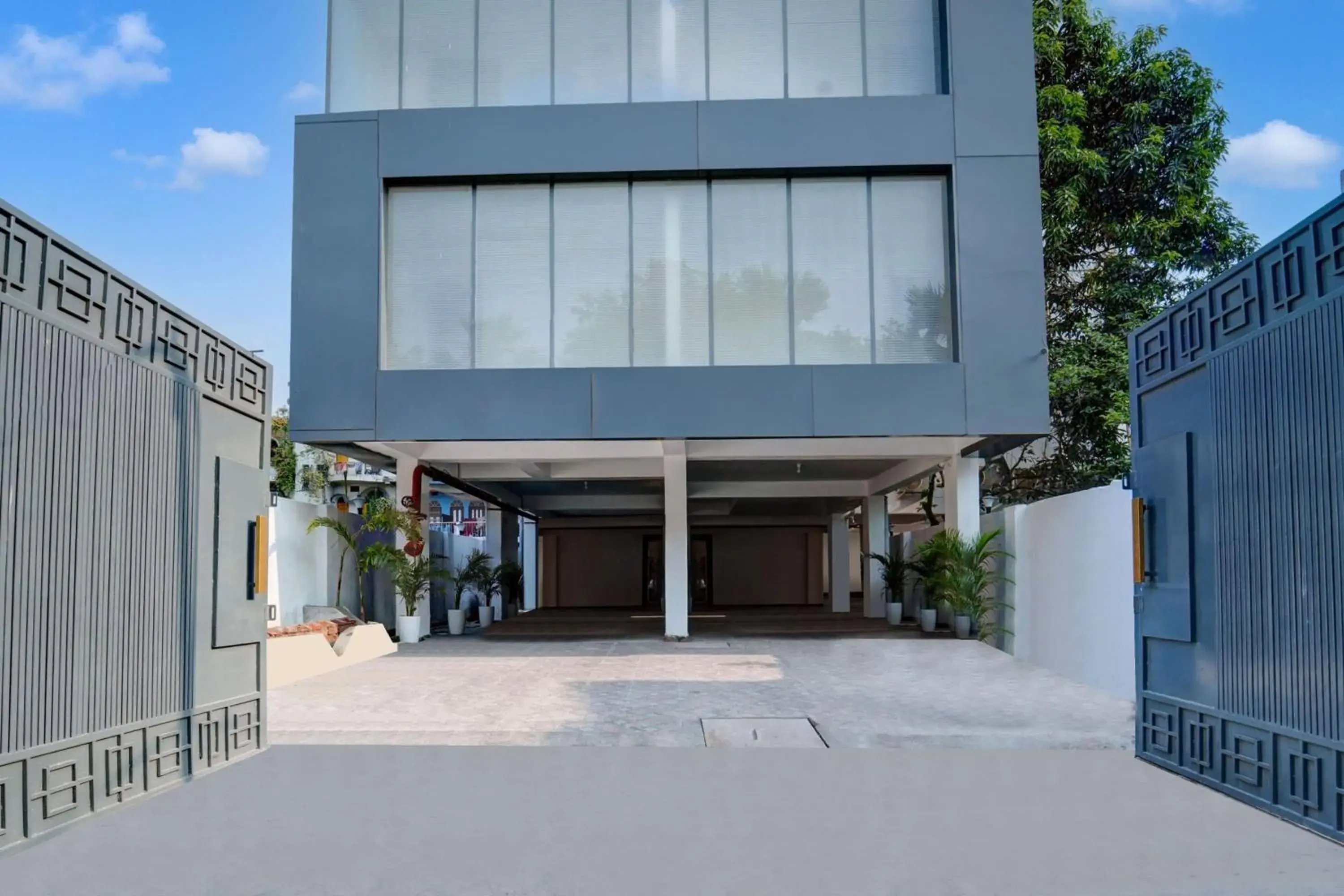 Facade/entrance in Super Townhouse OAK The Dev Regency Facade/entrance in Super Townhouse OAK The Dev Regency