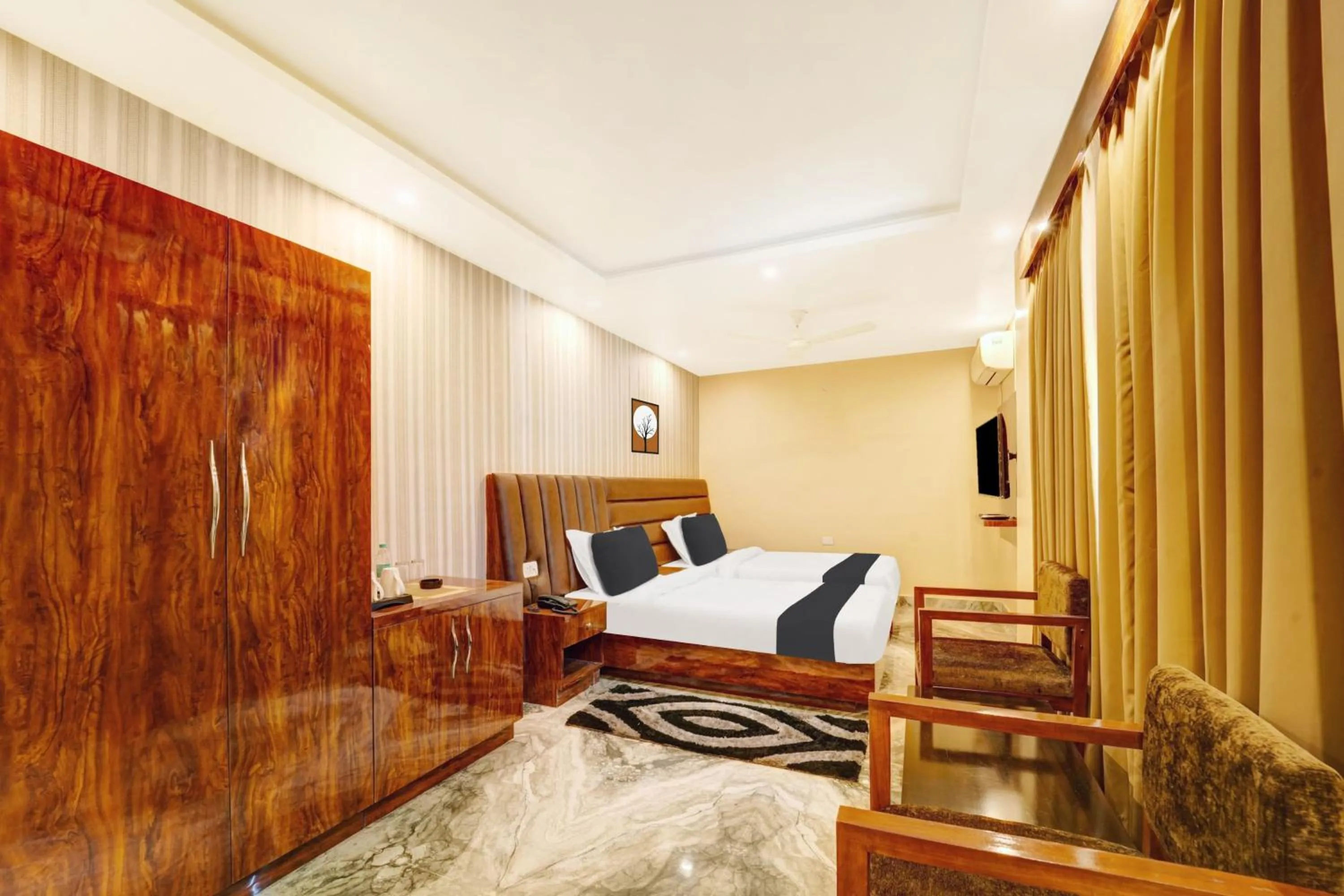 Bedroom, Bed in Super Townhouse OAK The Dev Regency