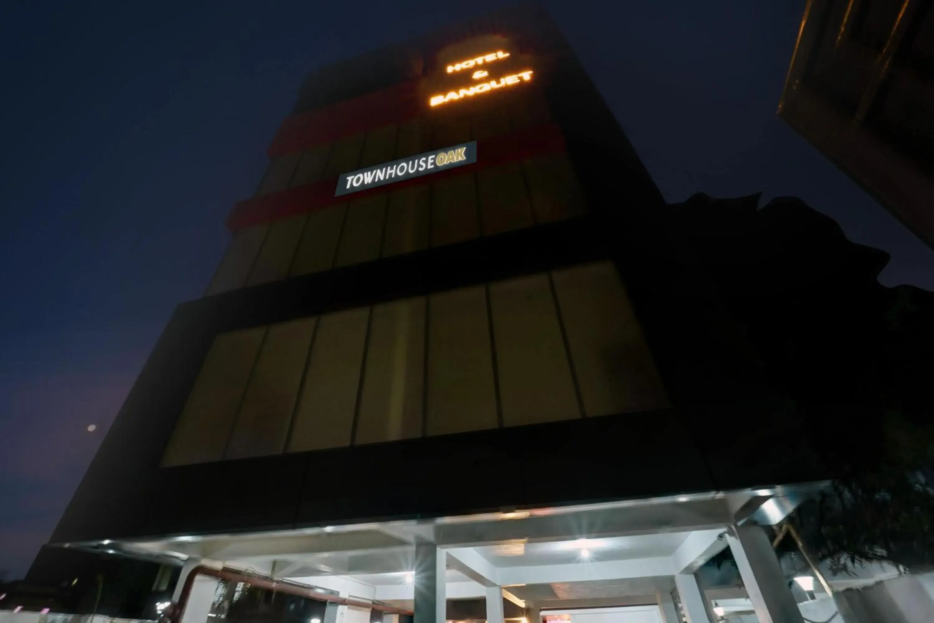 Facade/entrance in Super Townhouse OAK The Dev Regency Facade/entrance in Super Townhouse OAK The Dev Regency