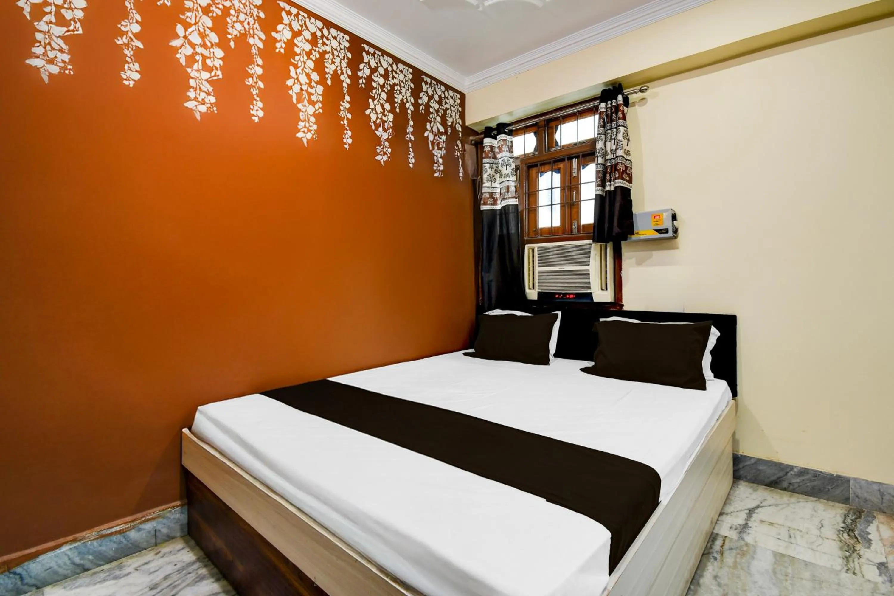 Bedroom, Bed in Super Collection O Transport Nagar Metro Station Patna