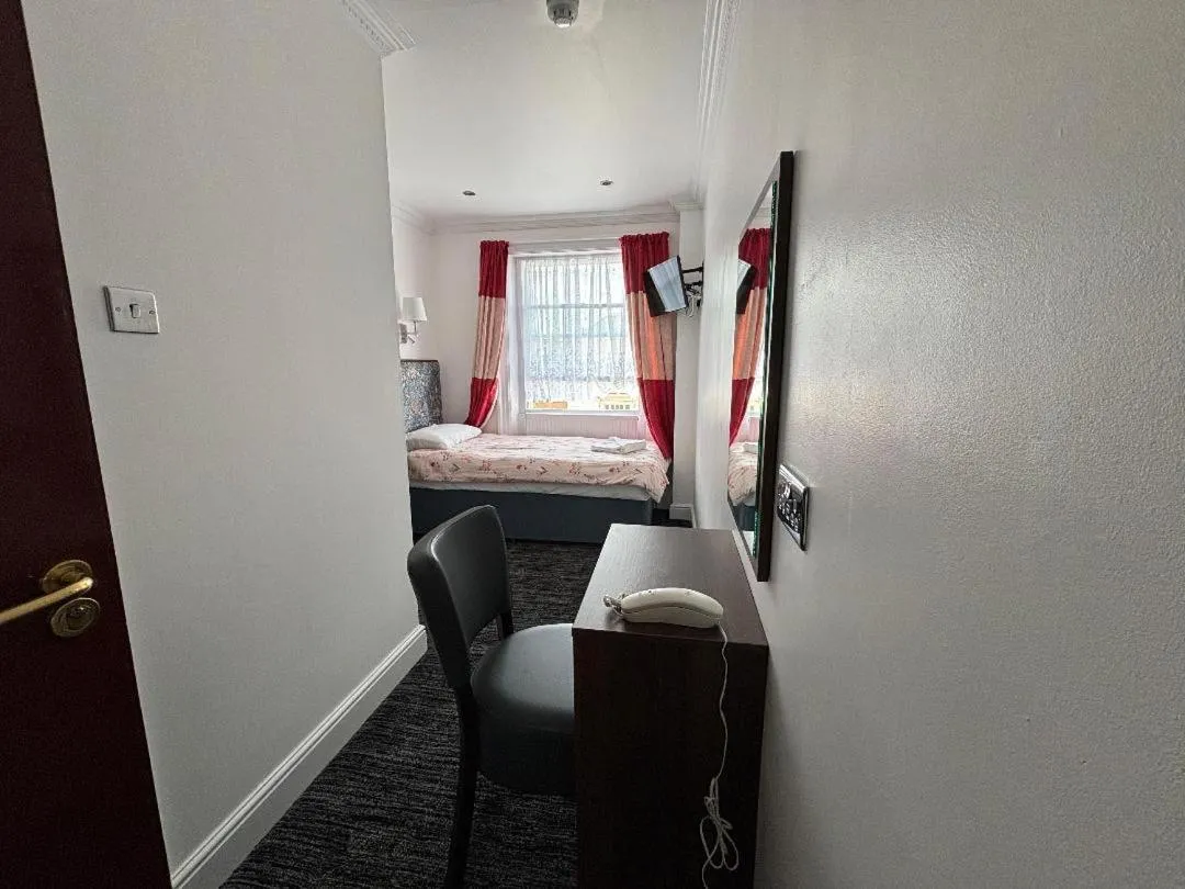 Bed in Stanley House Hotel