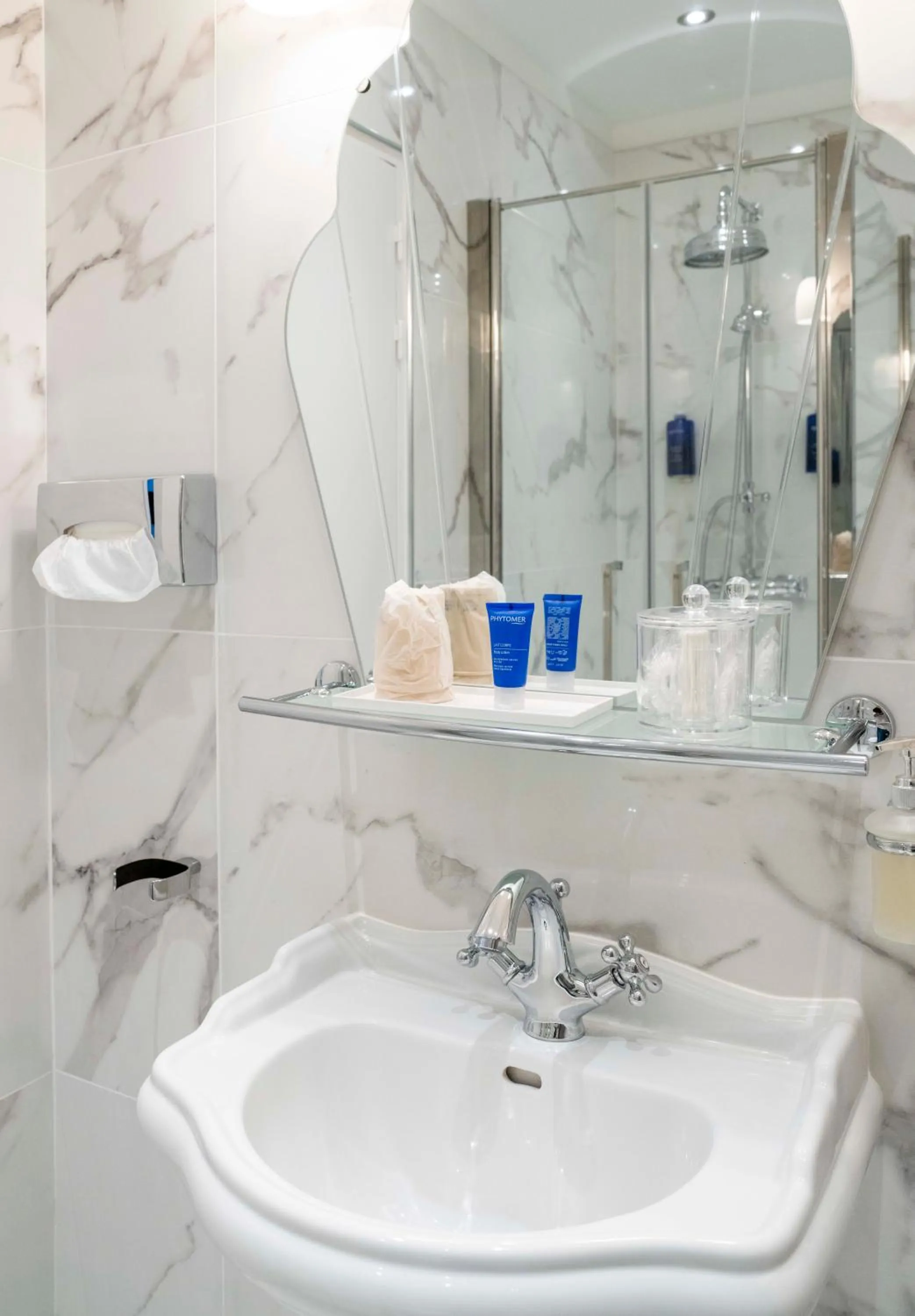 Bathroom in Villa Victoria Hôtel et Spa