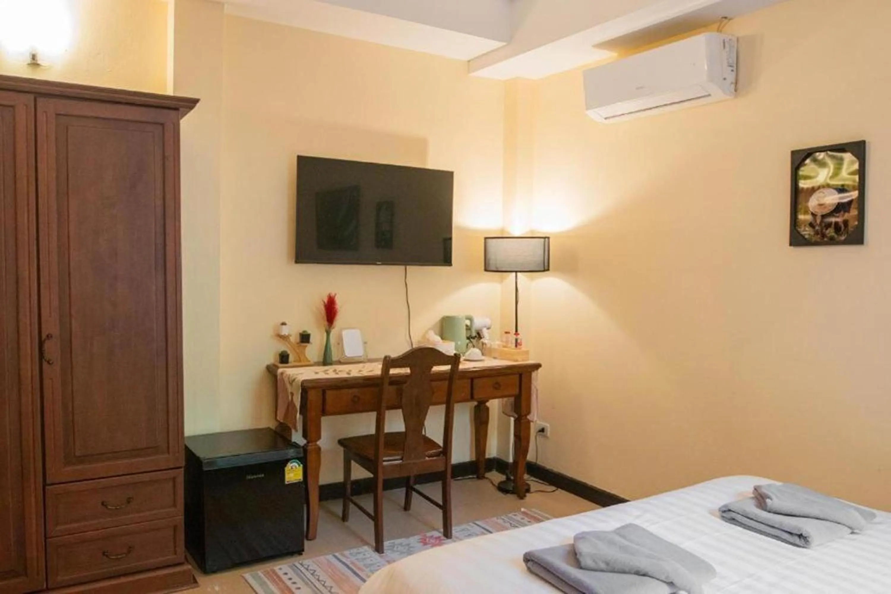 TV and multimedia, Bed in Maiiam Guesthouse Patong