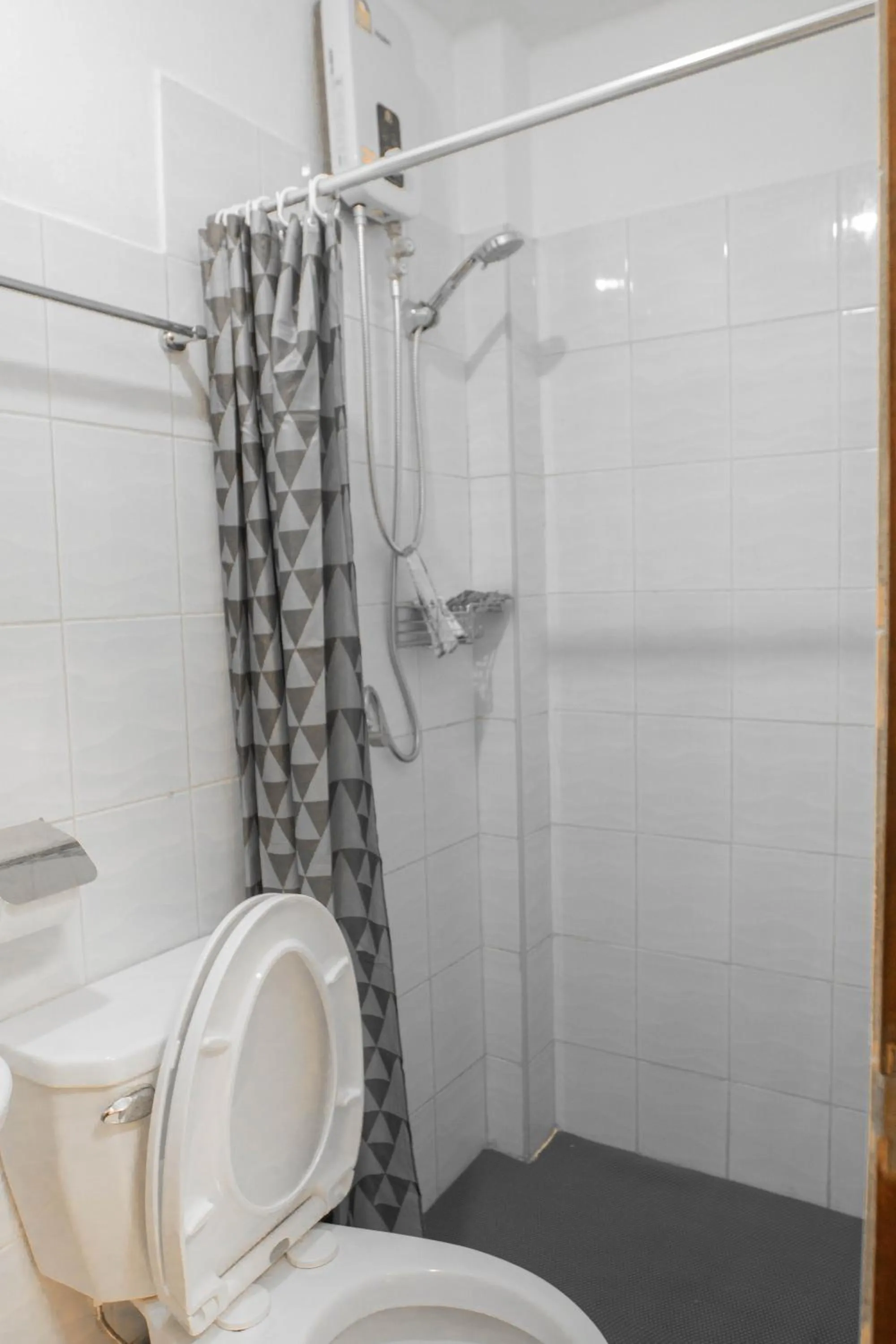 Bathroom in Maiiam Guesthouse Patong