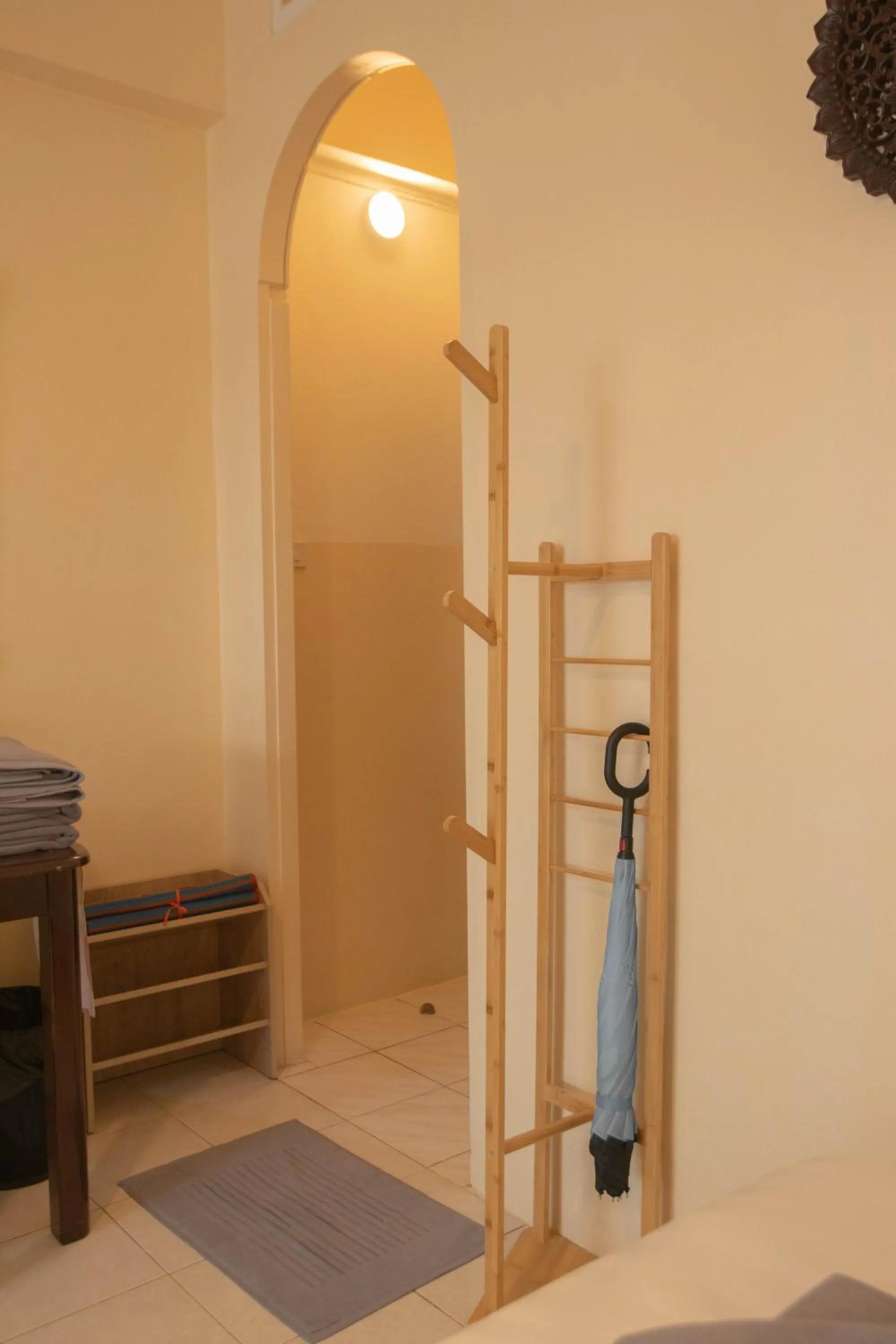 Photo of the whole room in Maiiam Guesthouse Patong