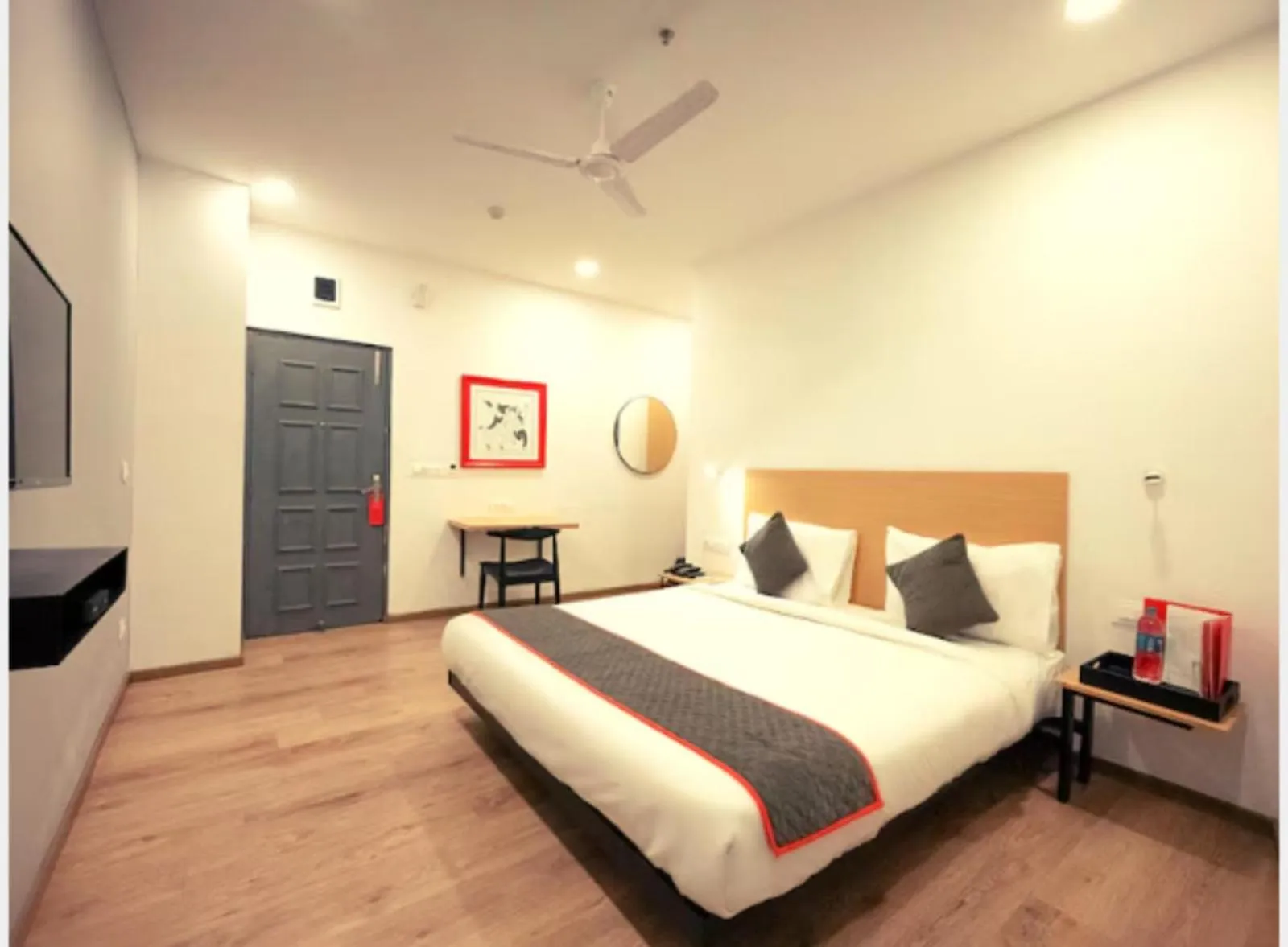 Photo of the whole room, Bed in Hotel Signature, Nagpur