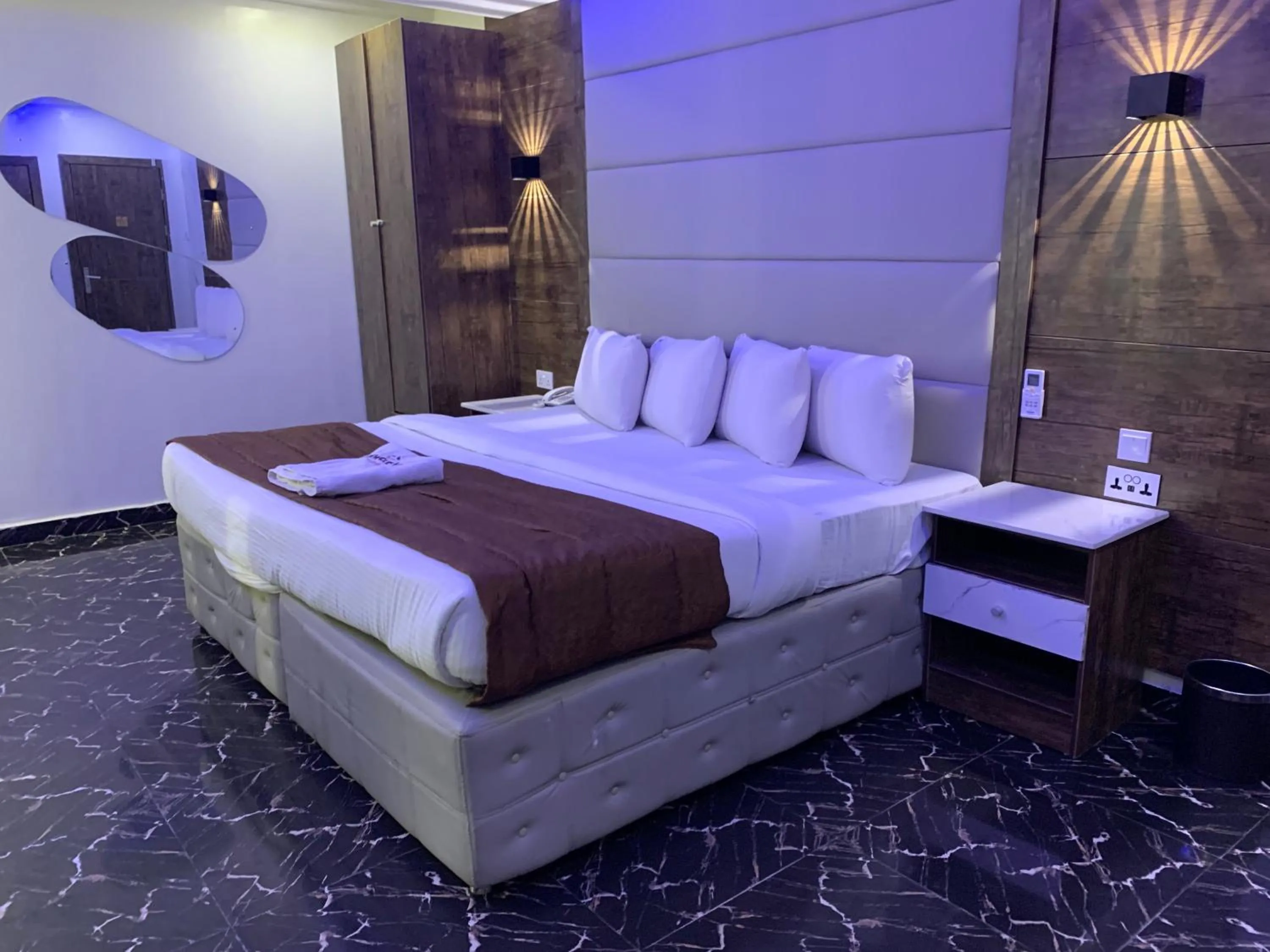Bed in Presken Kuramo Waters, Victoria Island
