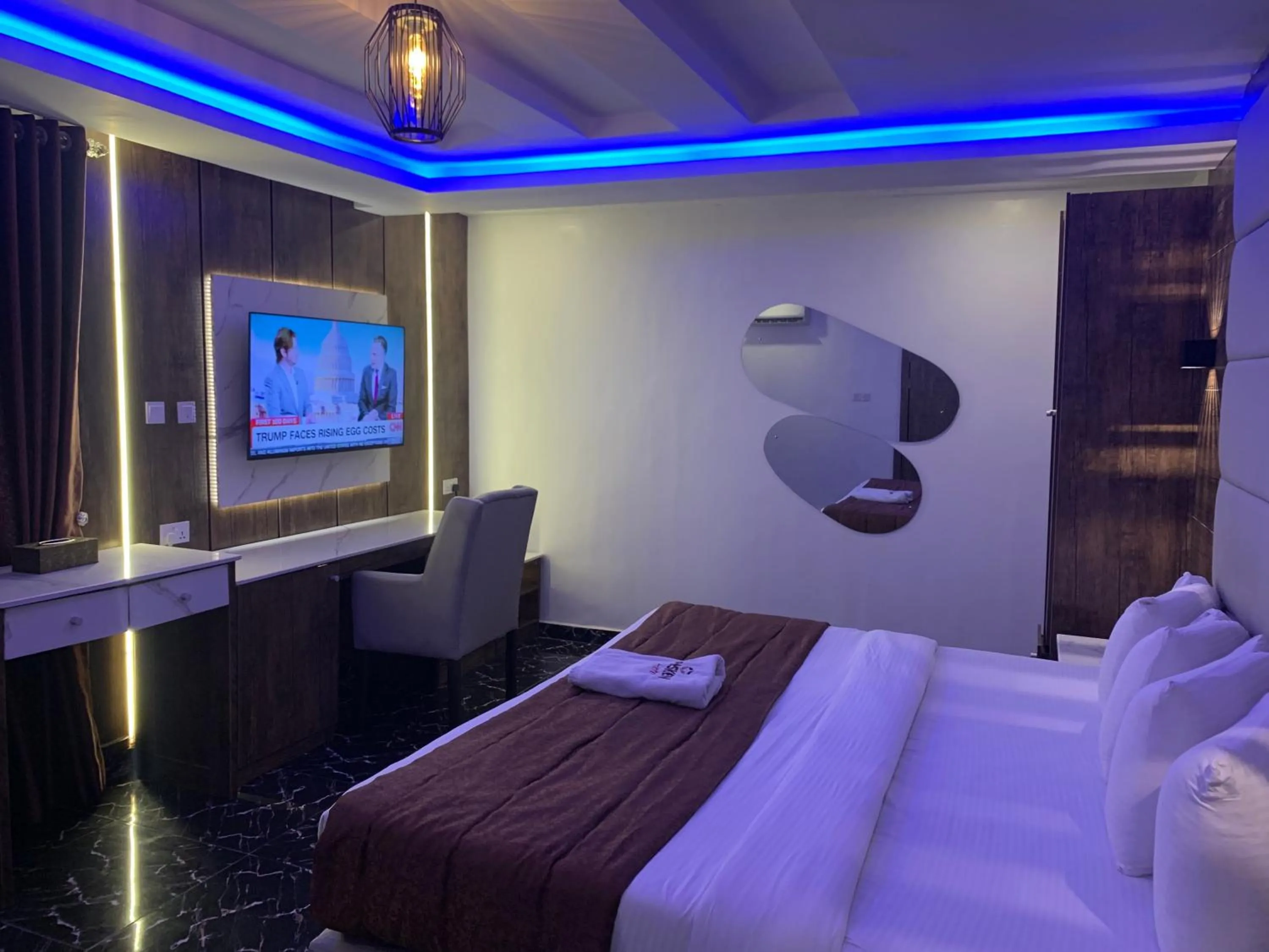 Bed in Presken Kuramo Waters, Victoria Island