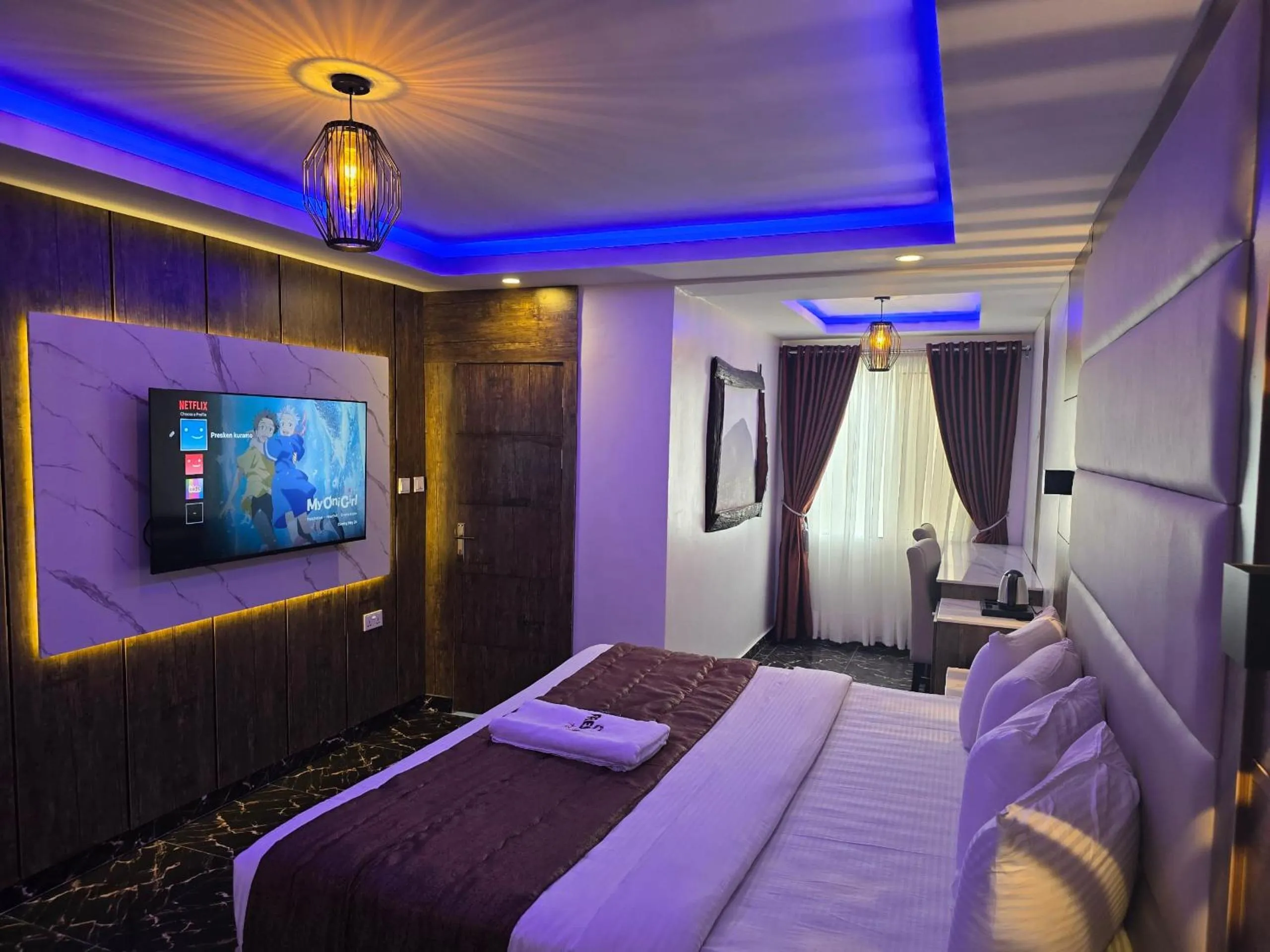 Bed in Presken Kuramo Waters, Victoria Island