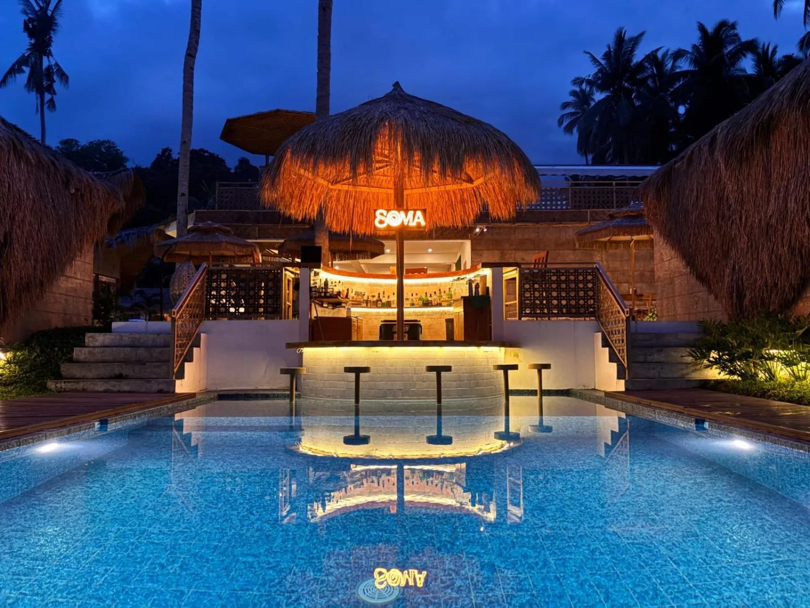 Swimming pool in Nadhibar Resort