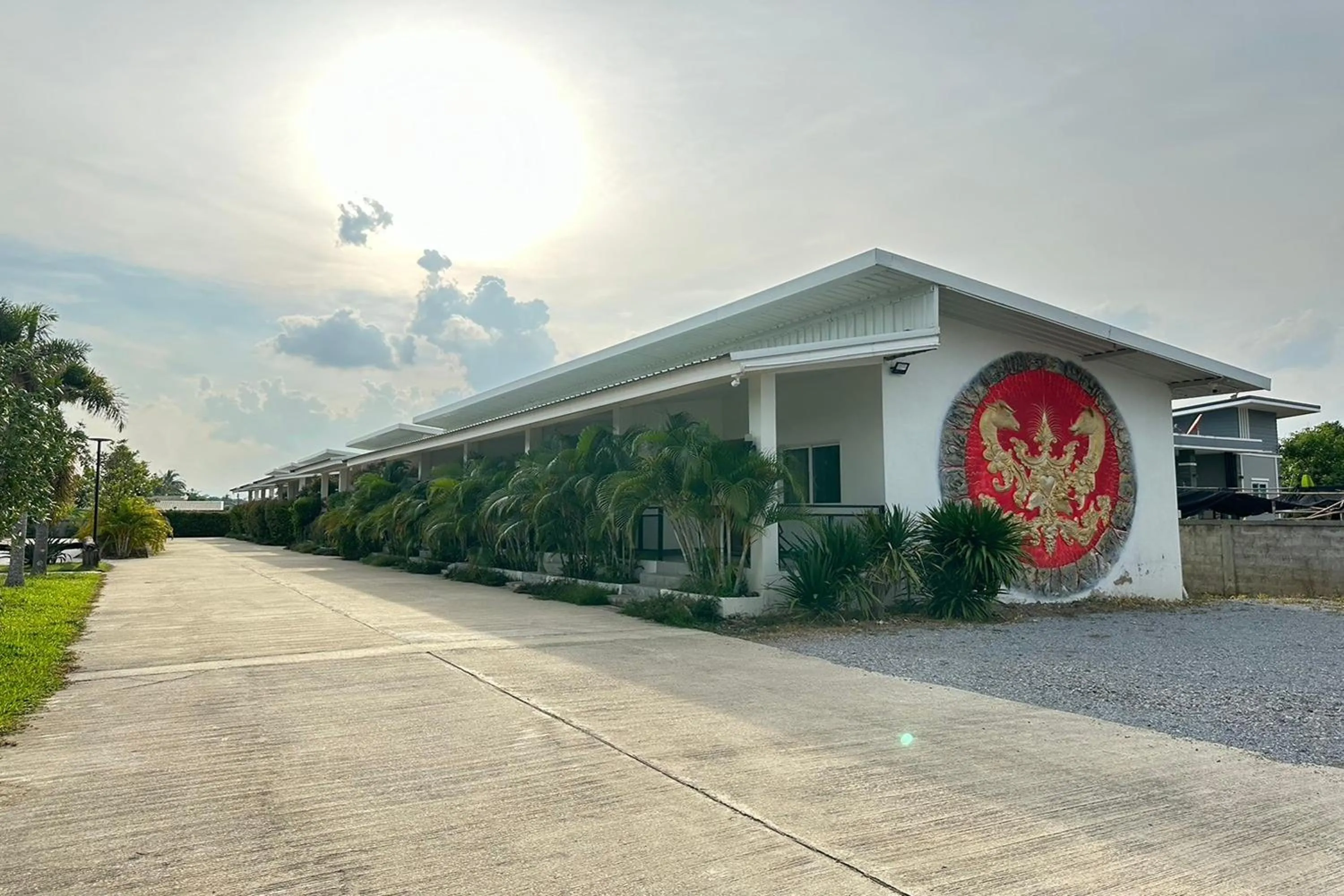 Property building in The White House P&N Hotel Chiang Rai