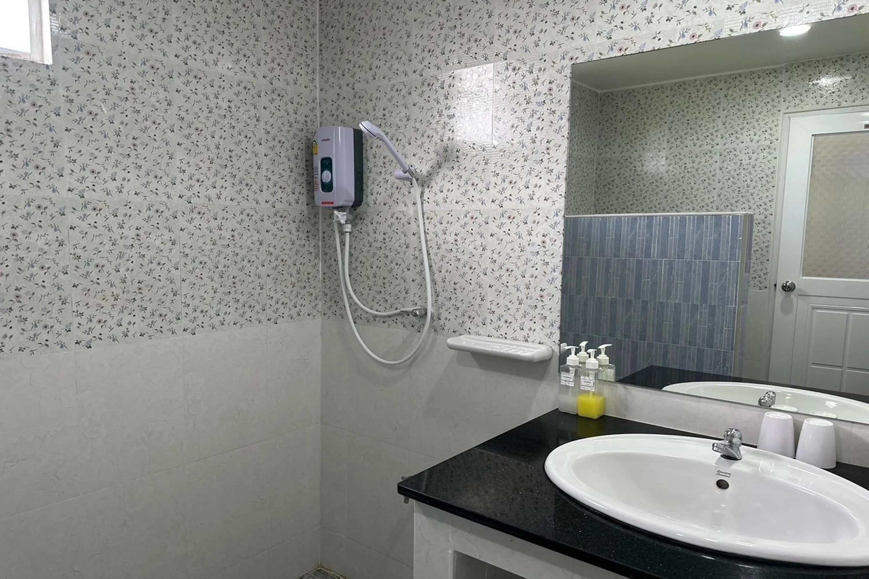 Bathroom in The White House P&N Hotel Chiang Rai