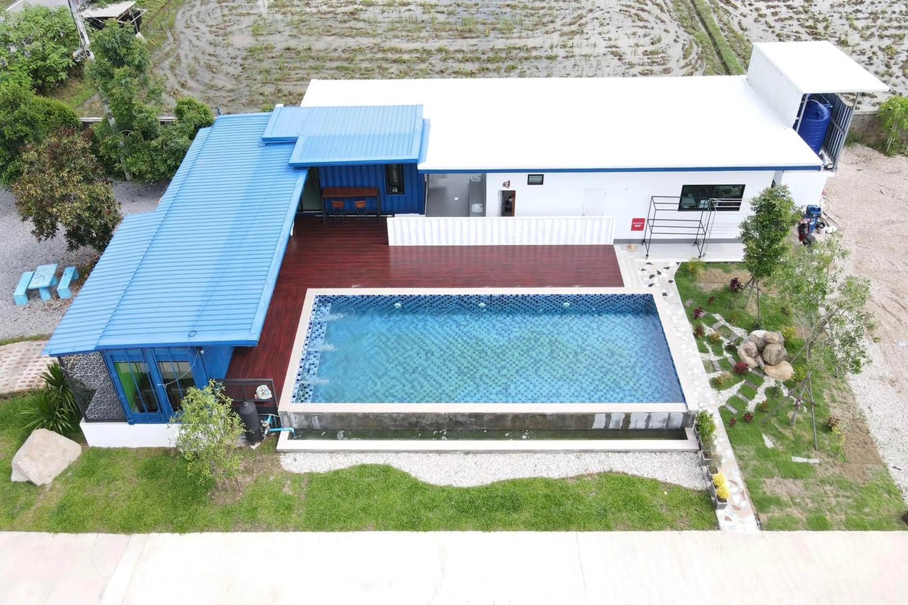 Property building in The White House P&N Hotel Chiang Rai