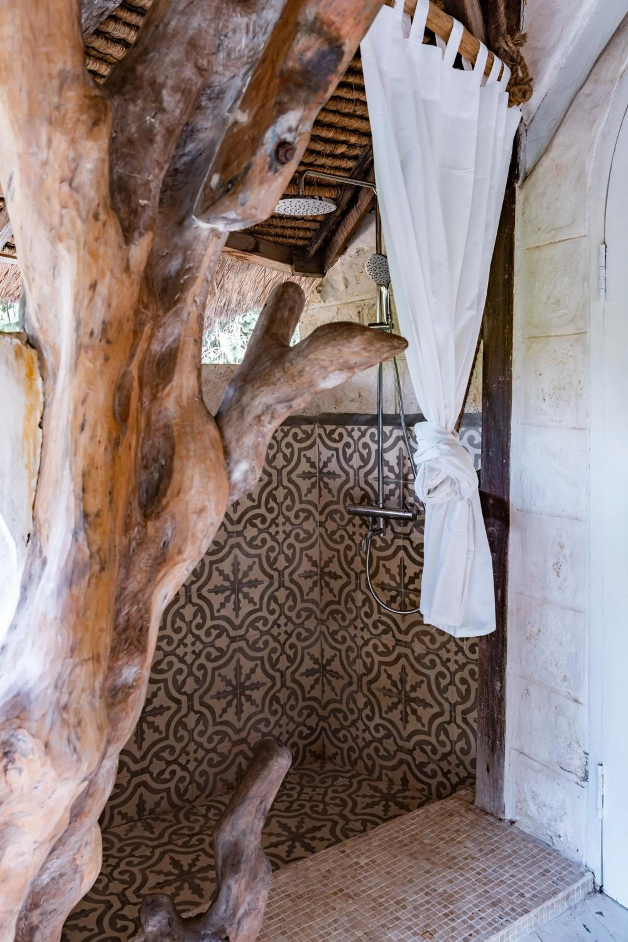 Shower in La Santa Rosa