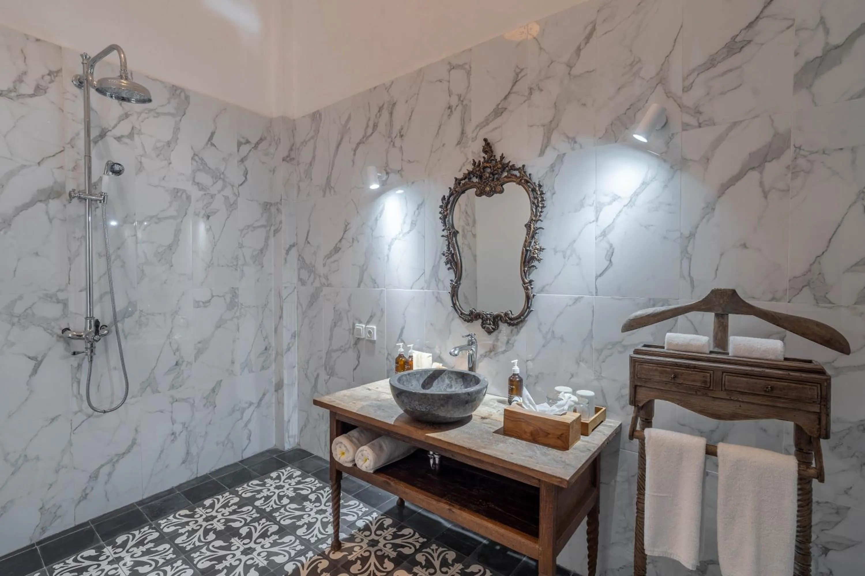 Bathroom in La Santa Rosa